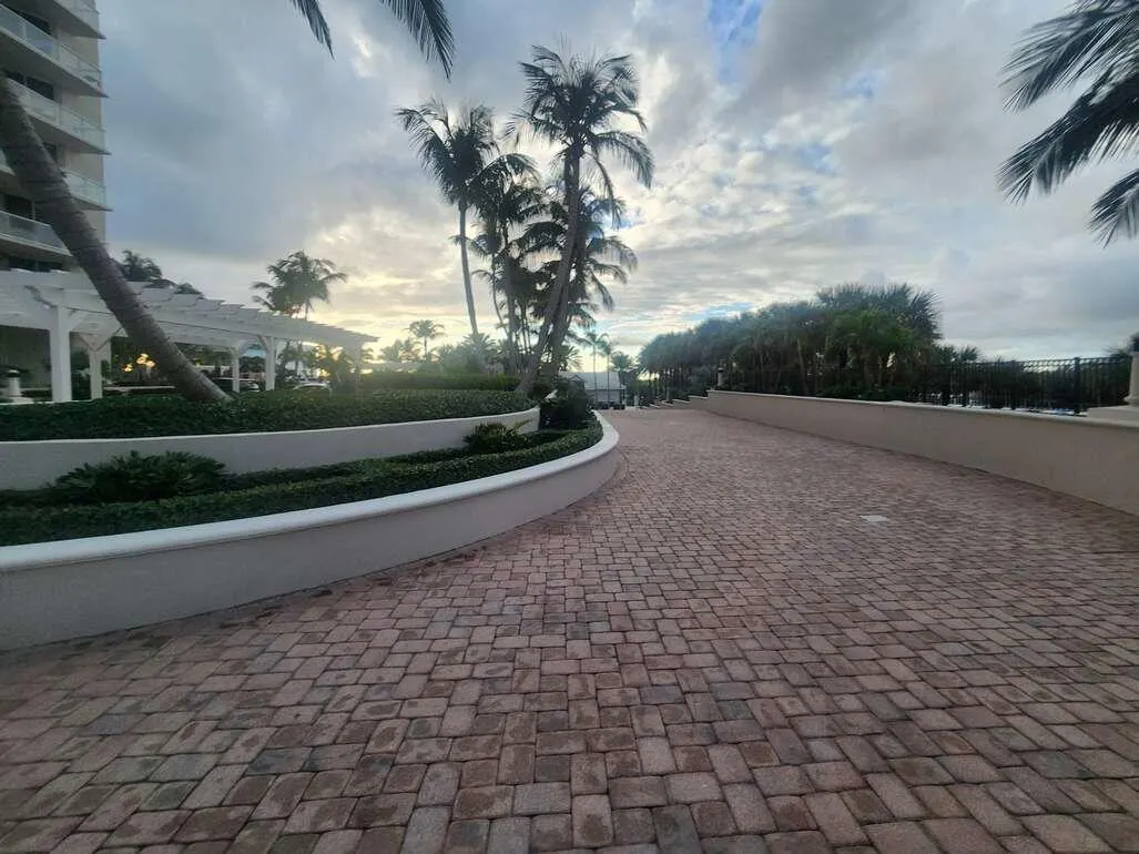 2700 N Ocean Drive #2501a