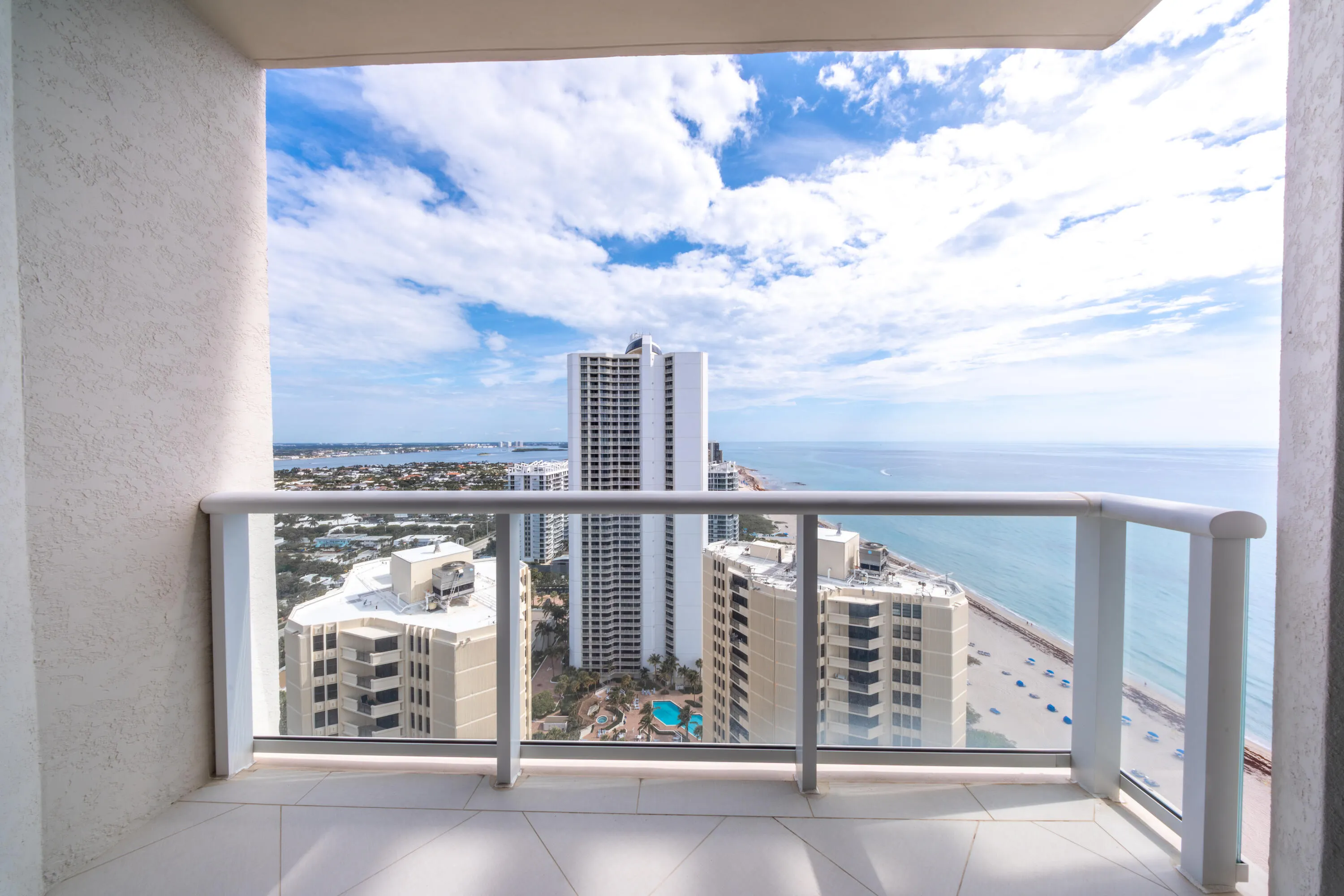 2700 N Ocean Drive #2501a