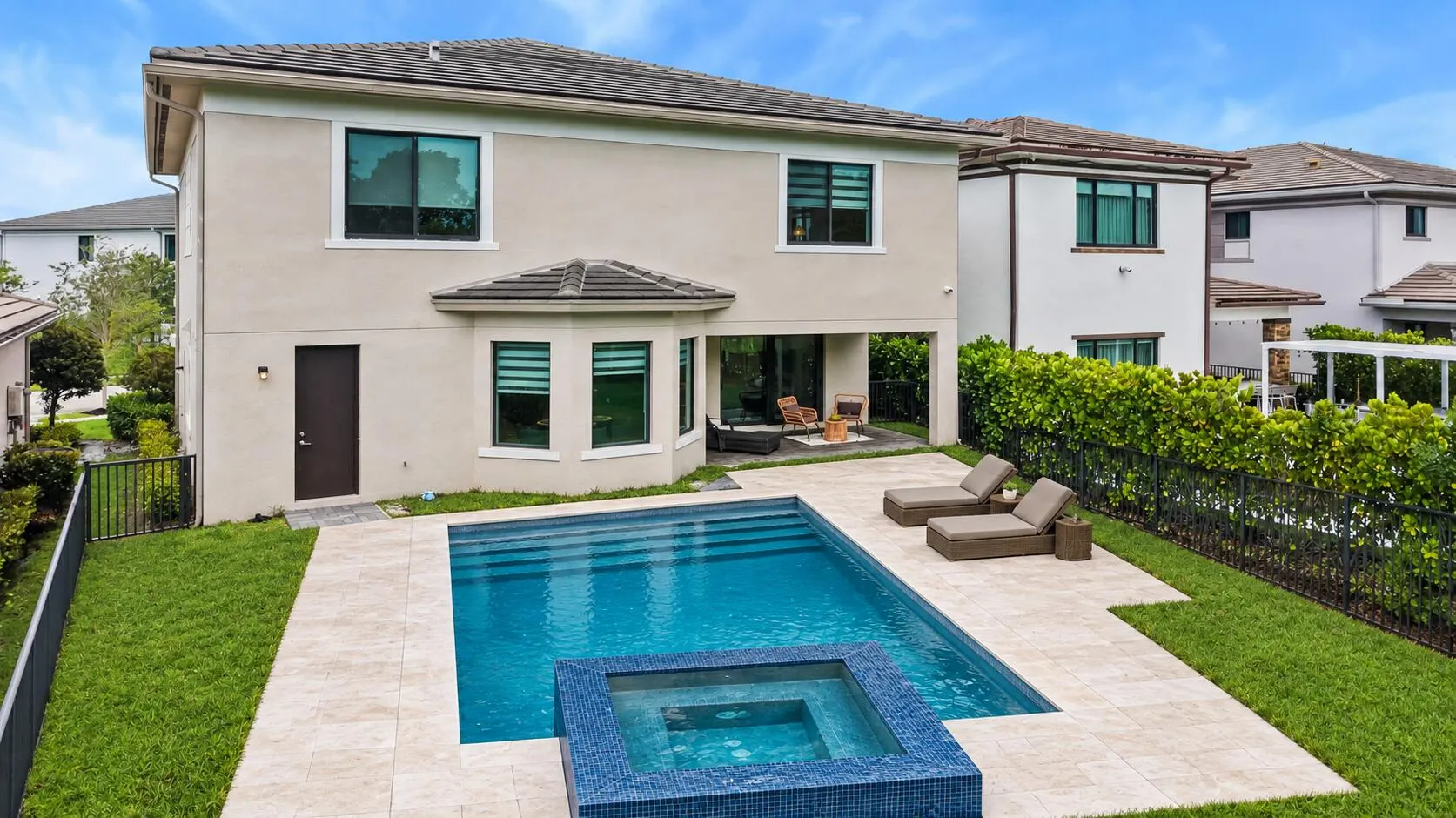 10555 Waves Way