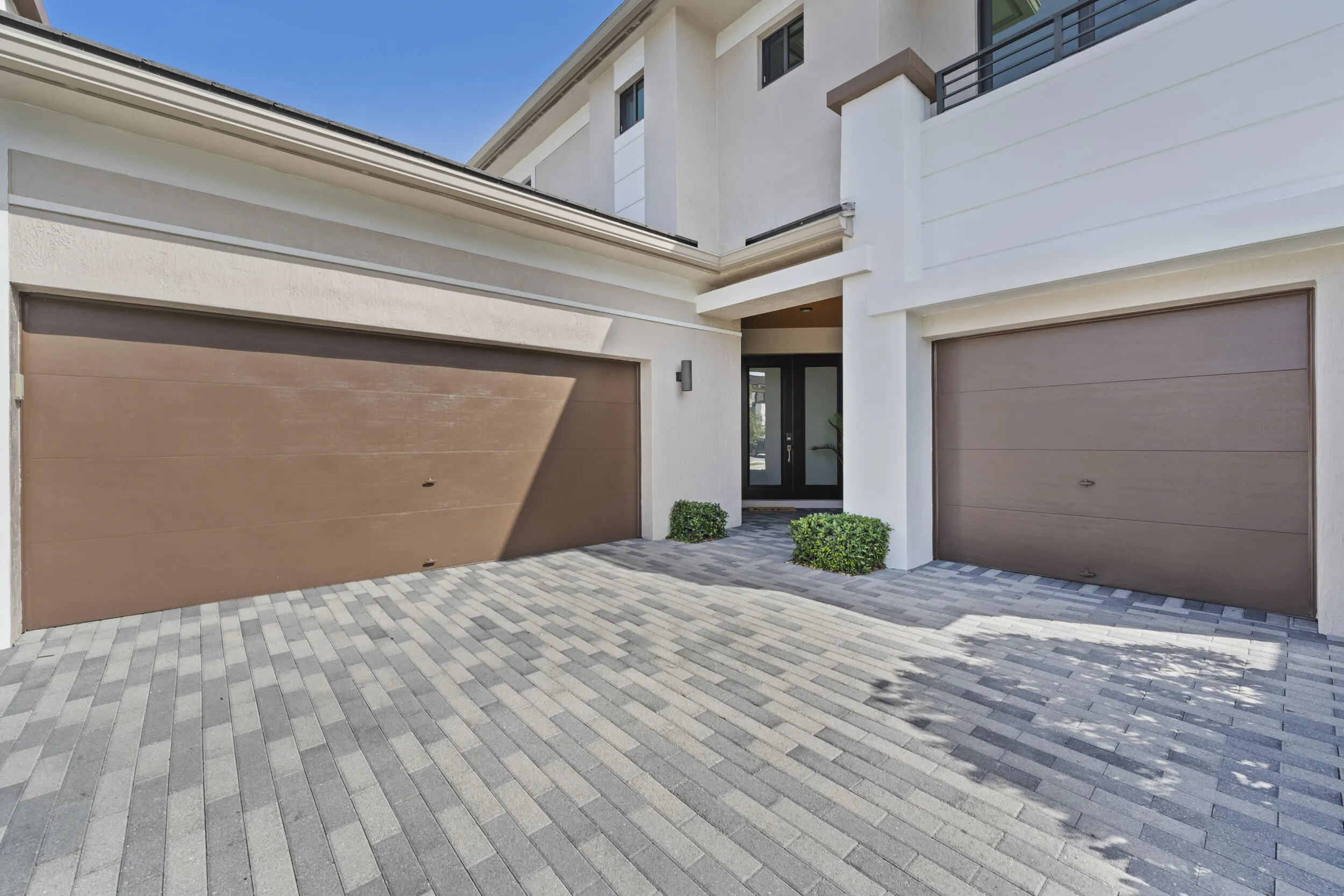 10555 Waves Way