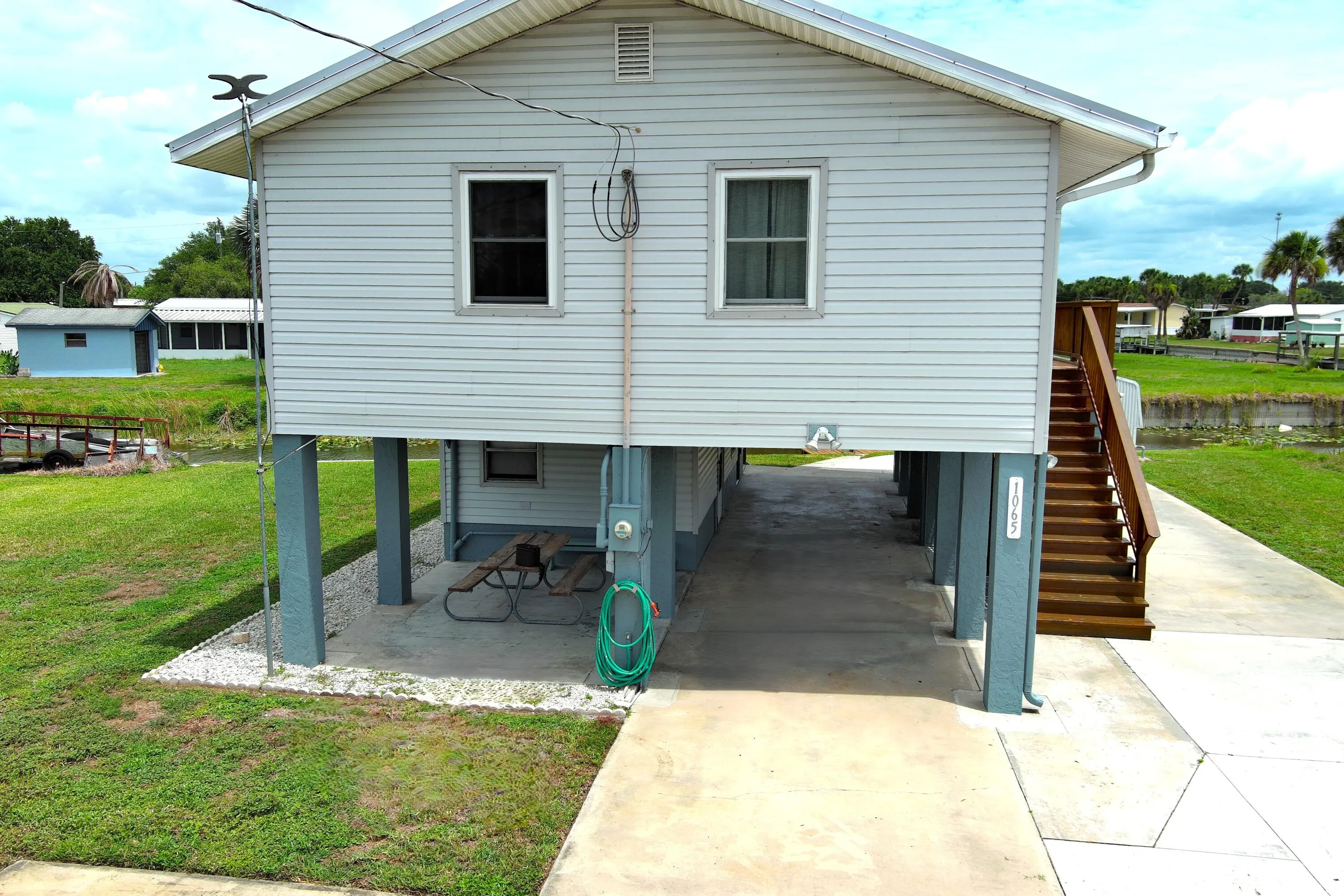 1065 Peach Lane