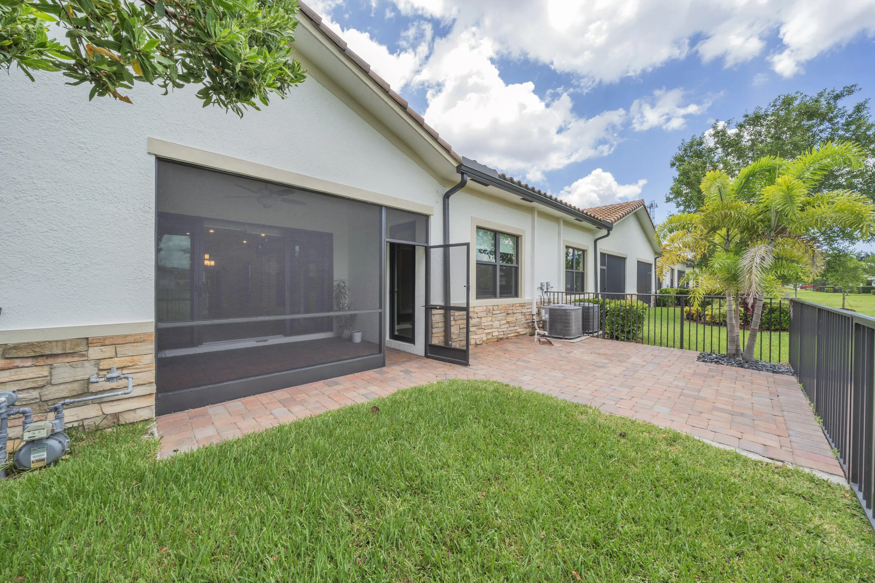 7524 N Blue Spring Drive