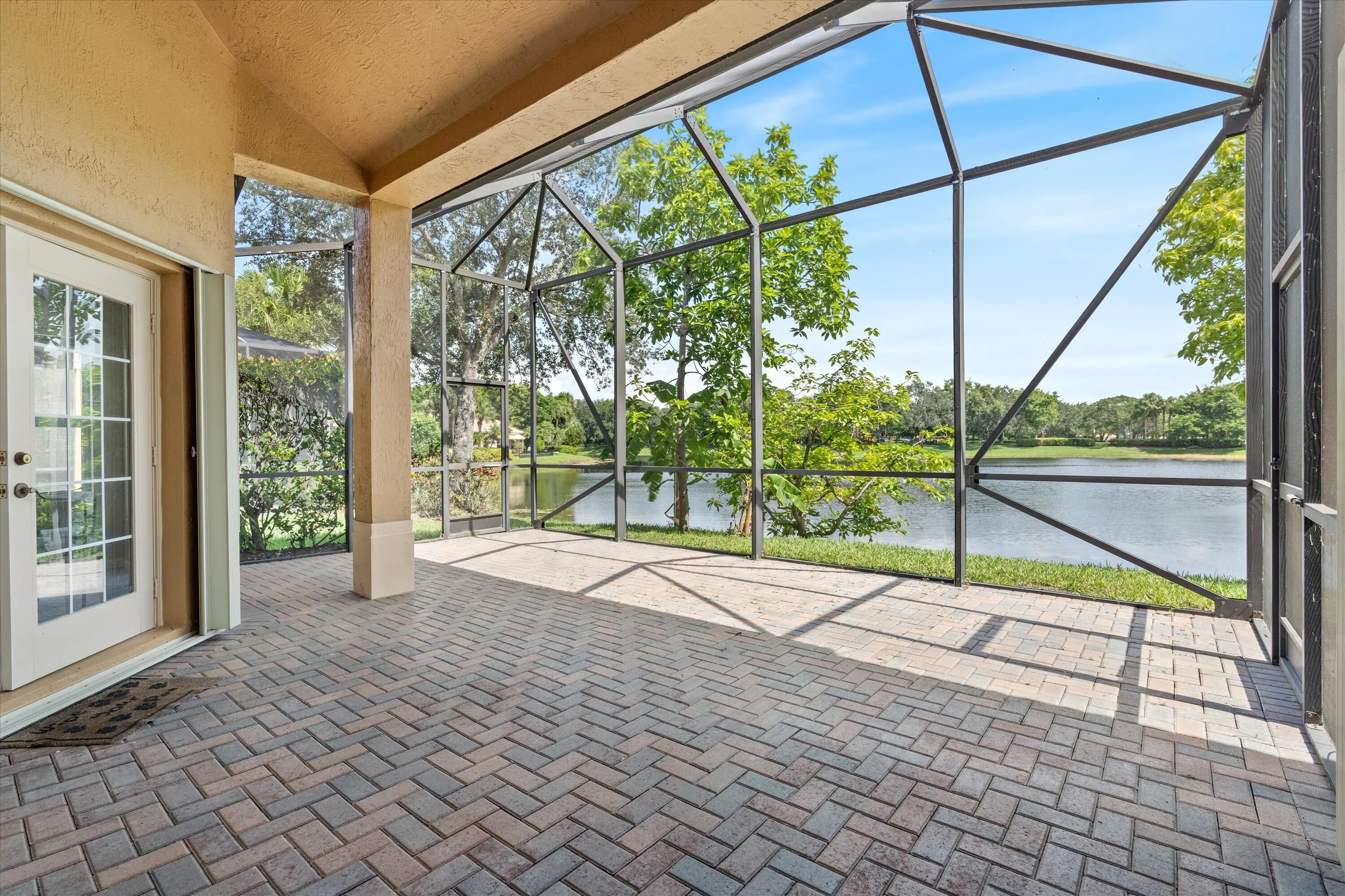 11259 NW 65th Manor
