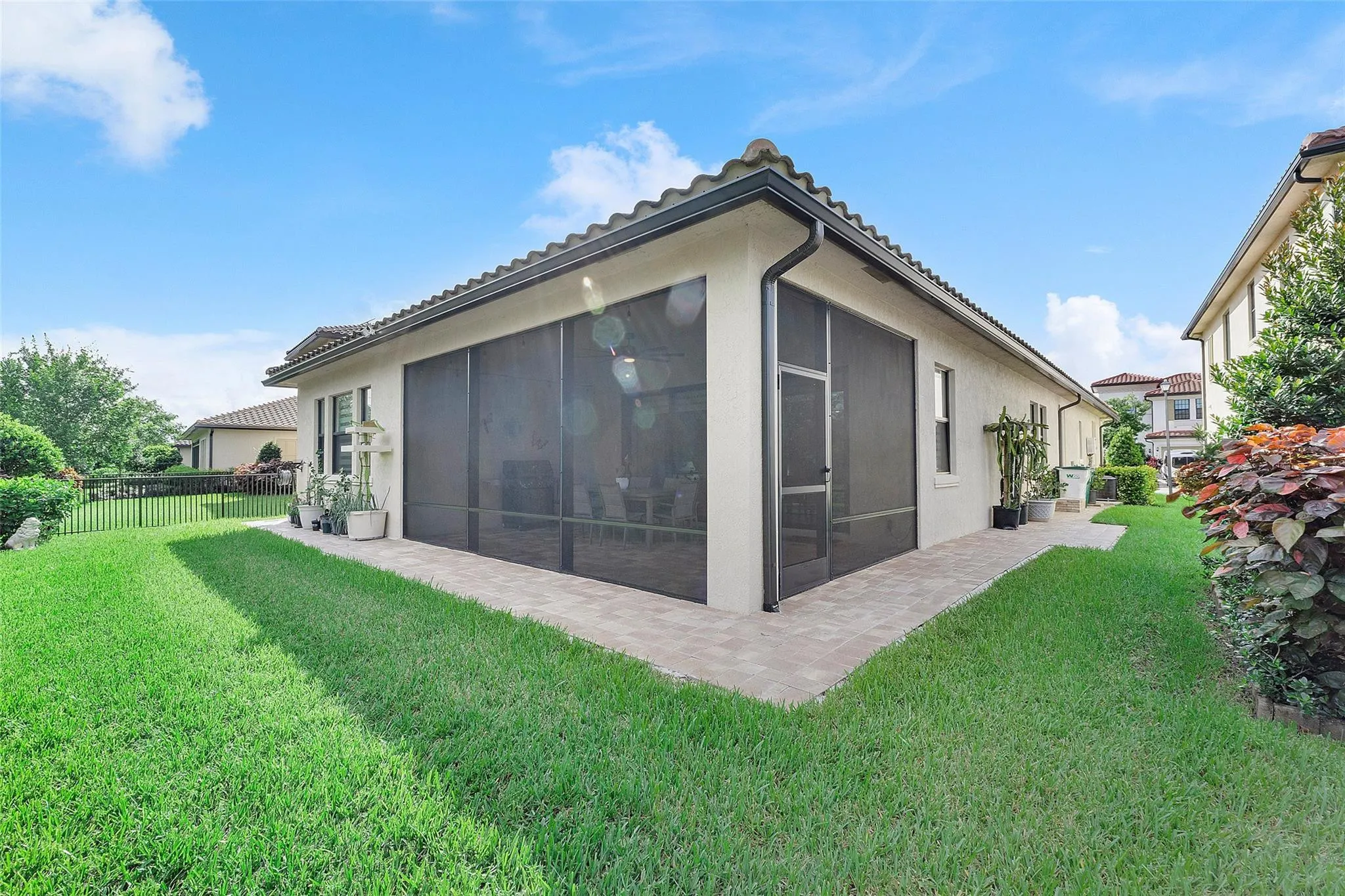 12245 N Baypoint Circle