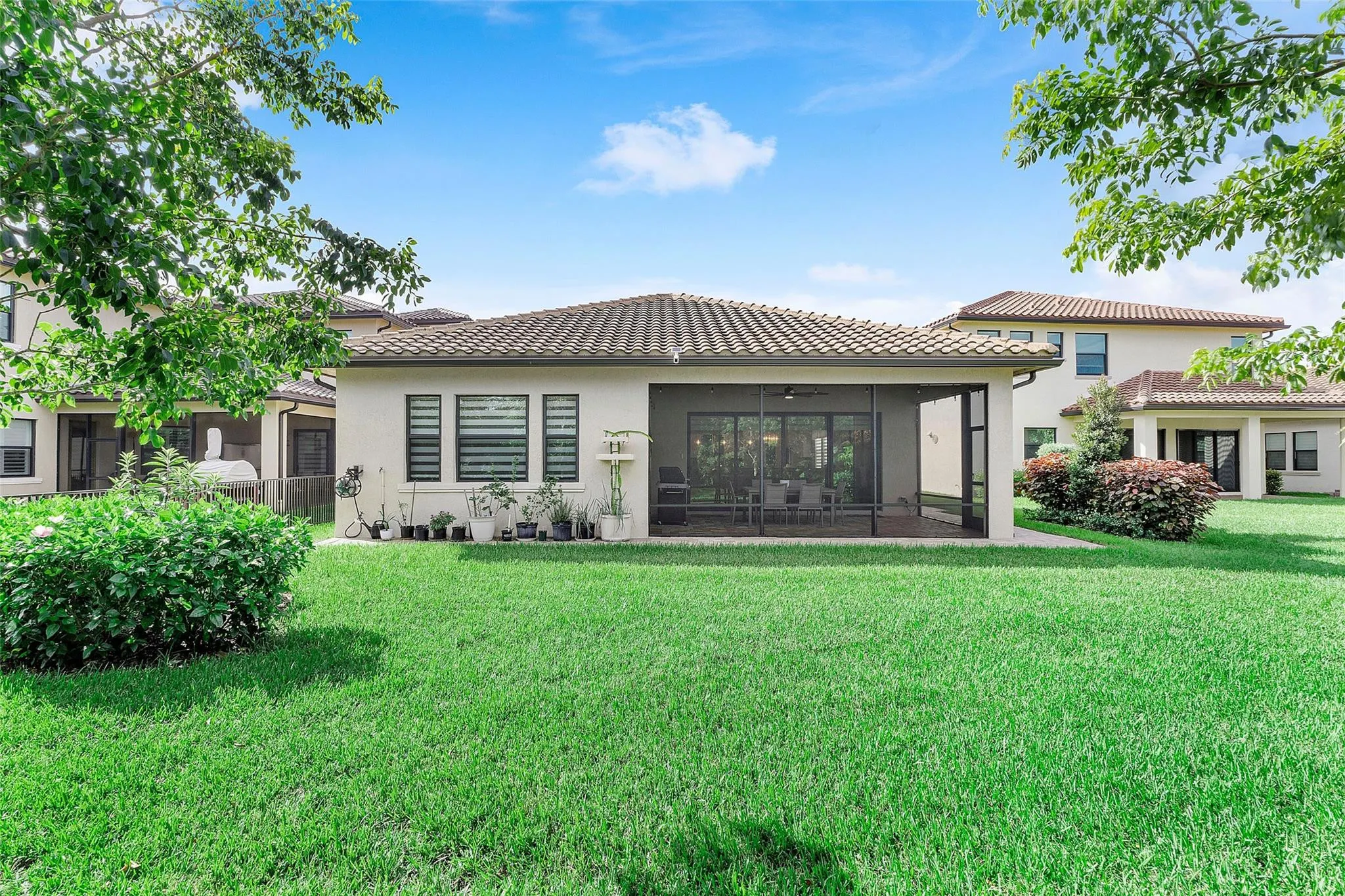 12245 N Baypoint Circle