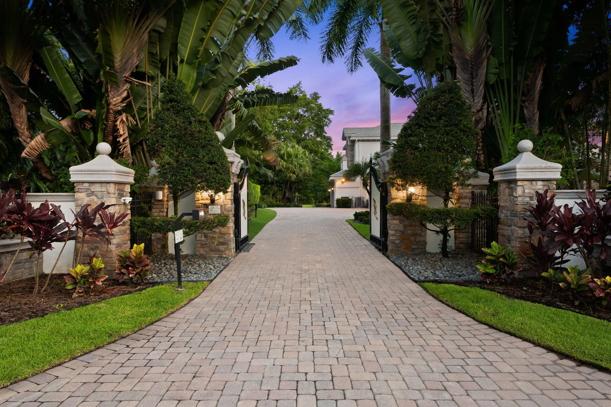 8950 NW 70th Court