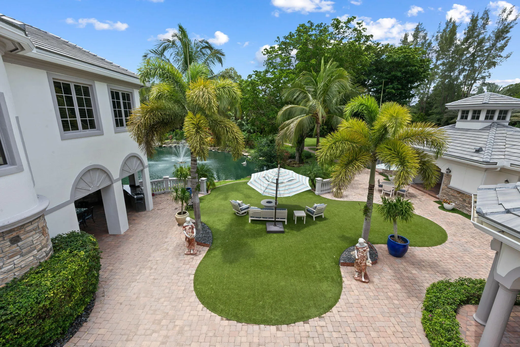 8950 NW 70th Court