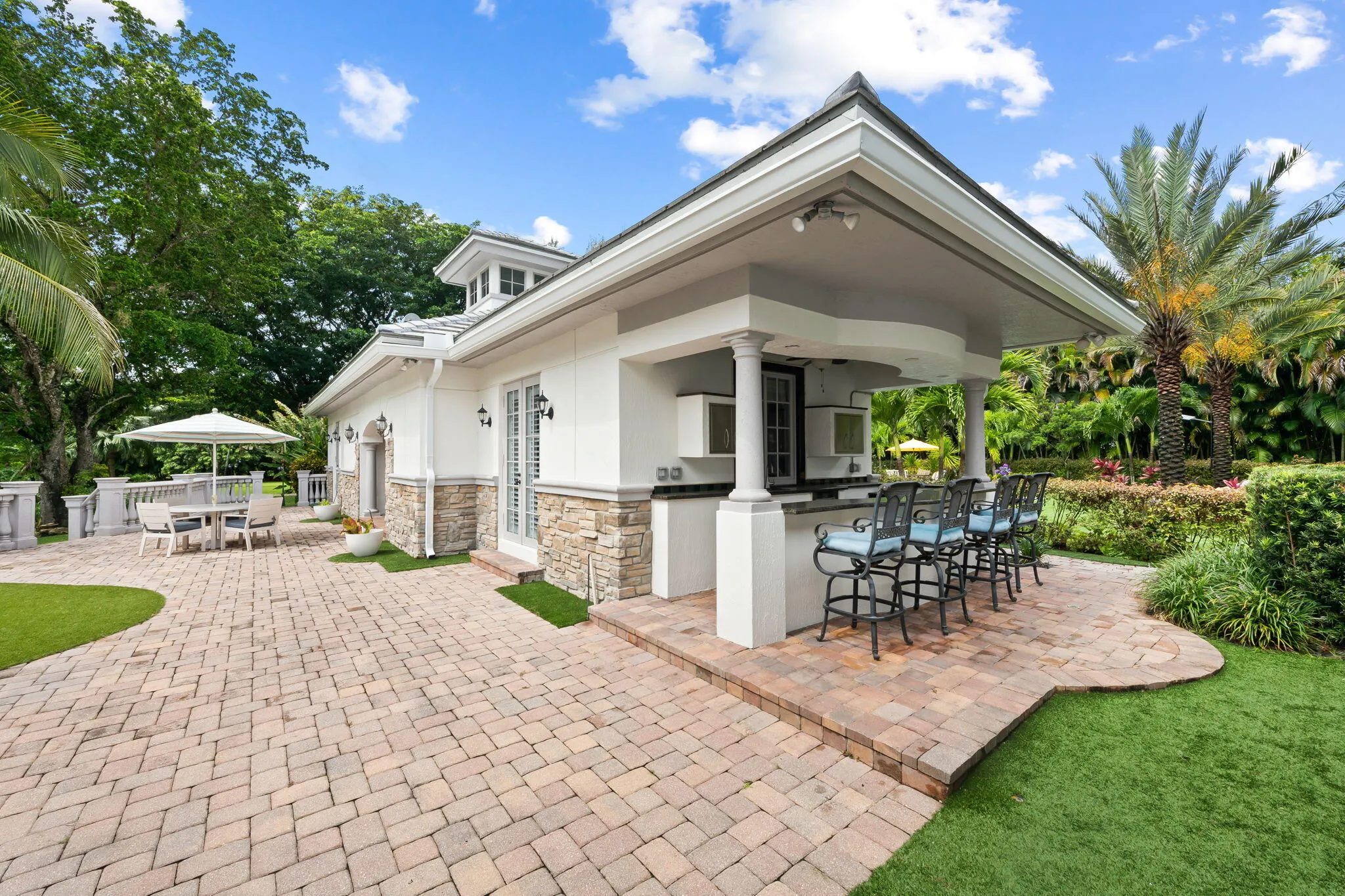 8950 NW 70th Court
