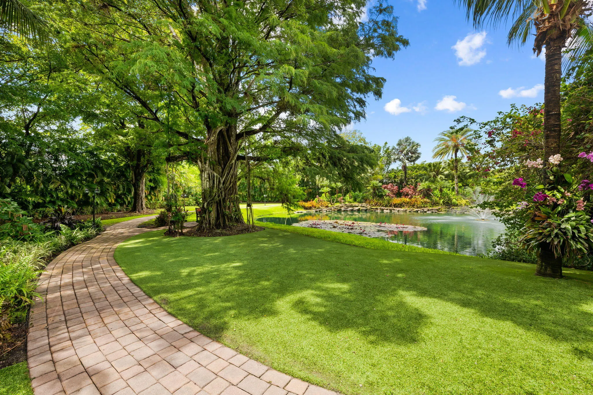 8950 NW 70th Court
