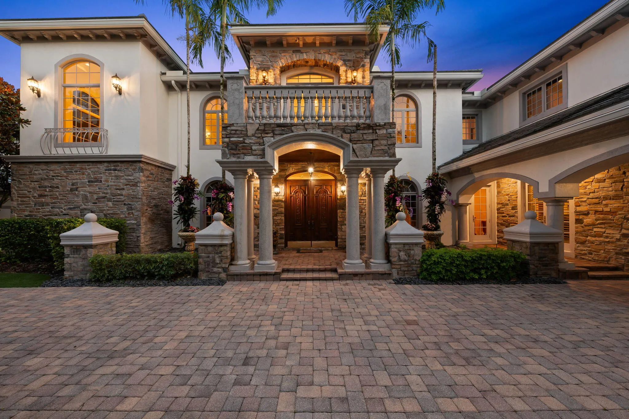 8950 NW 70th Court