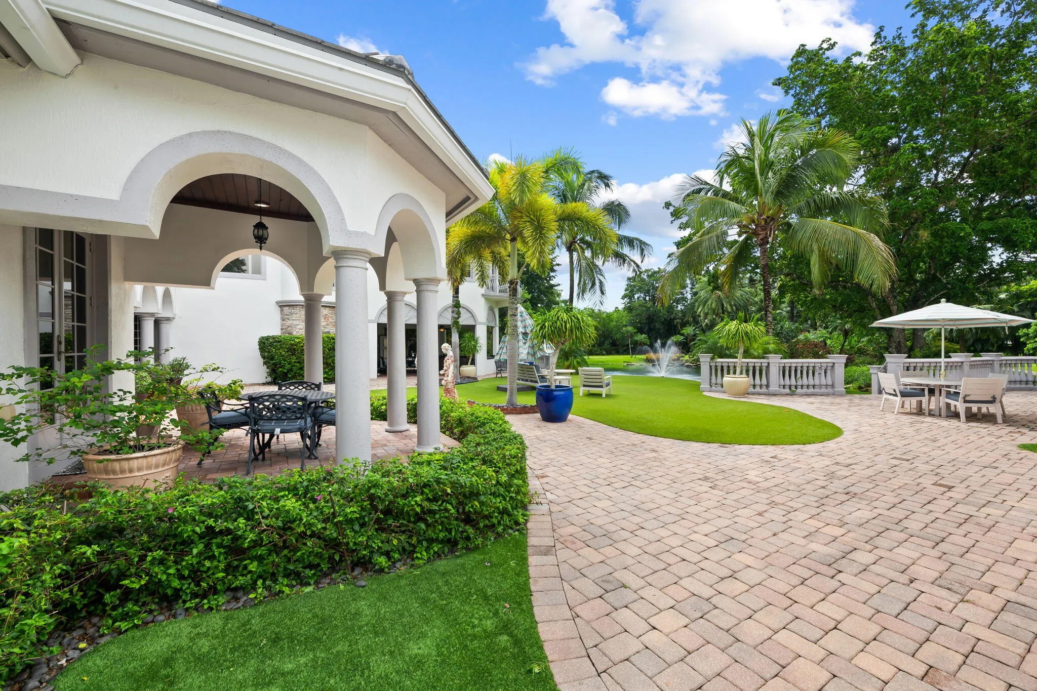 8950 NW 70th Court