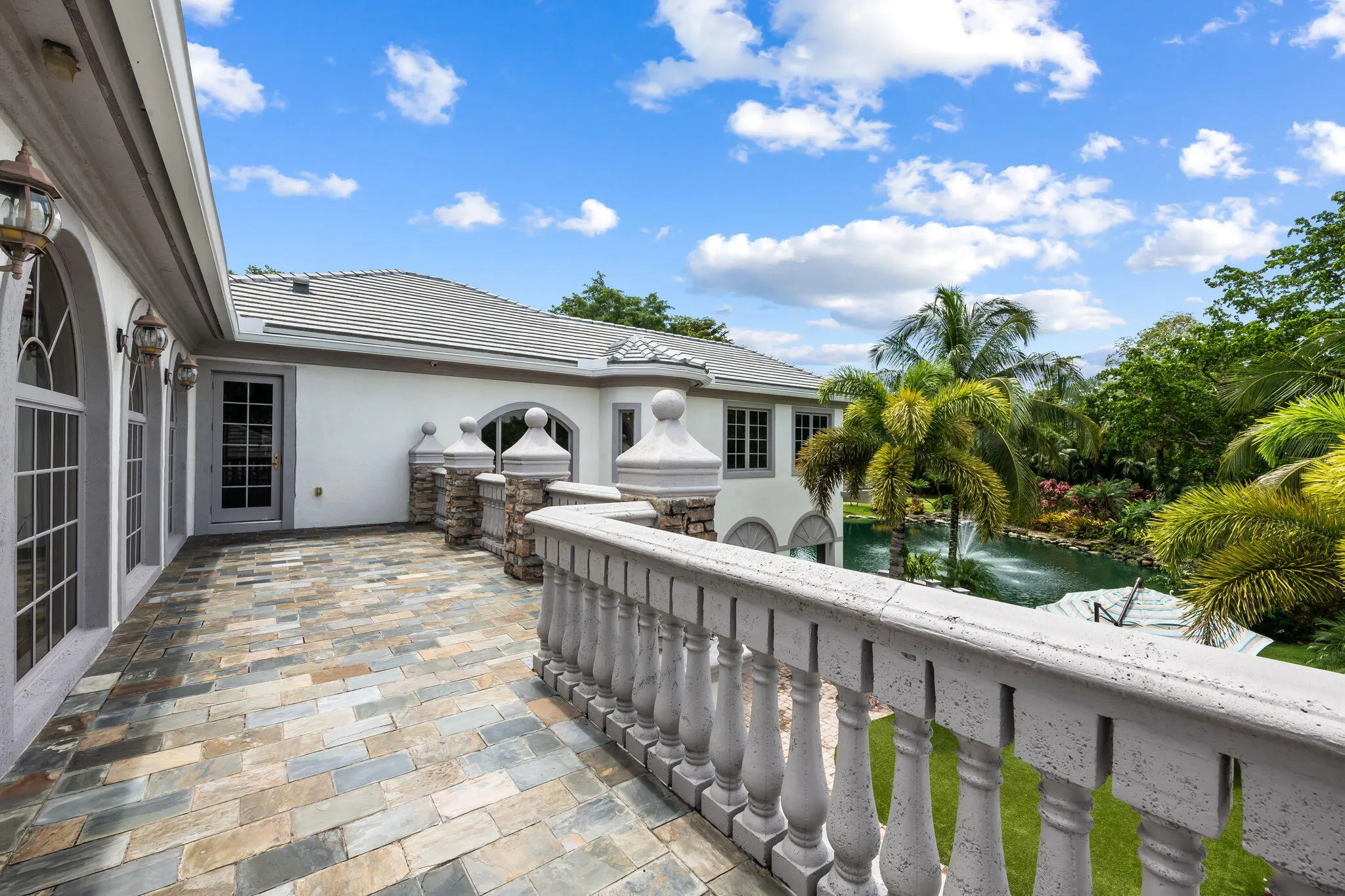 8950 NW 70th Court