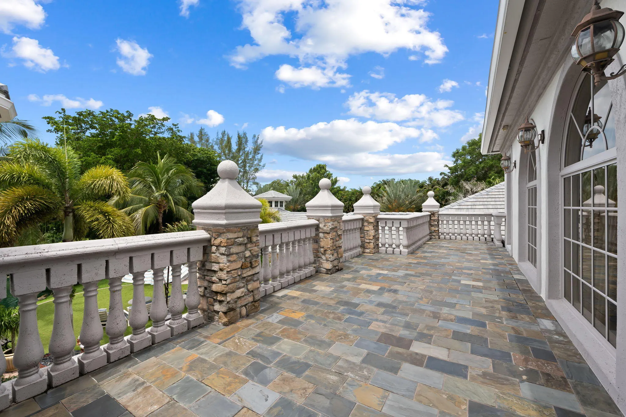 8950 NW 70th Court