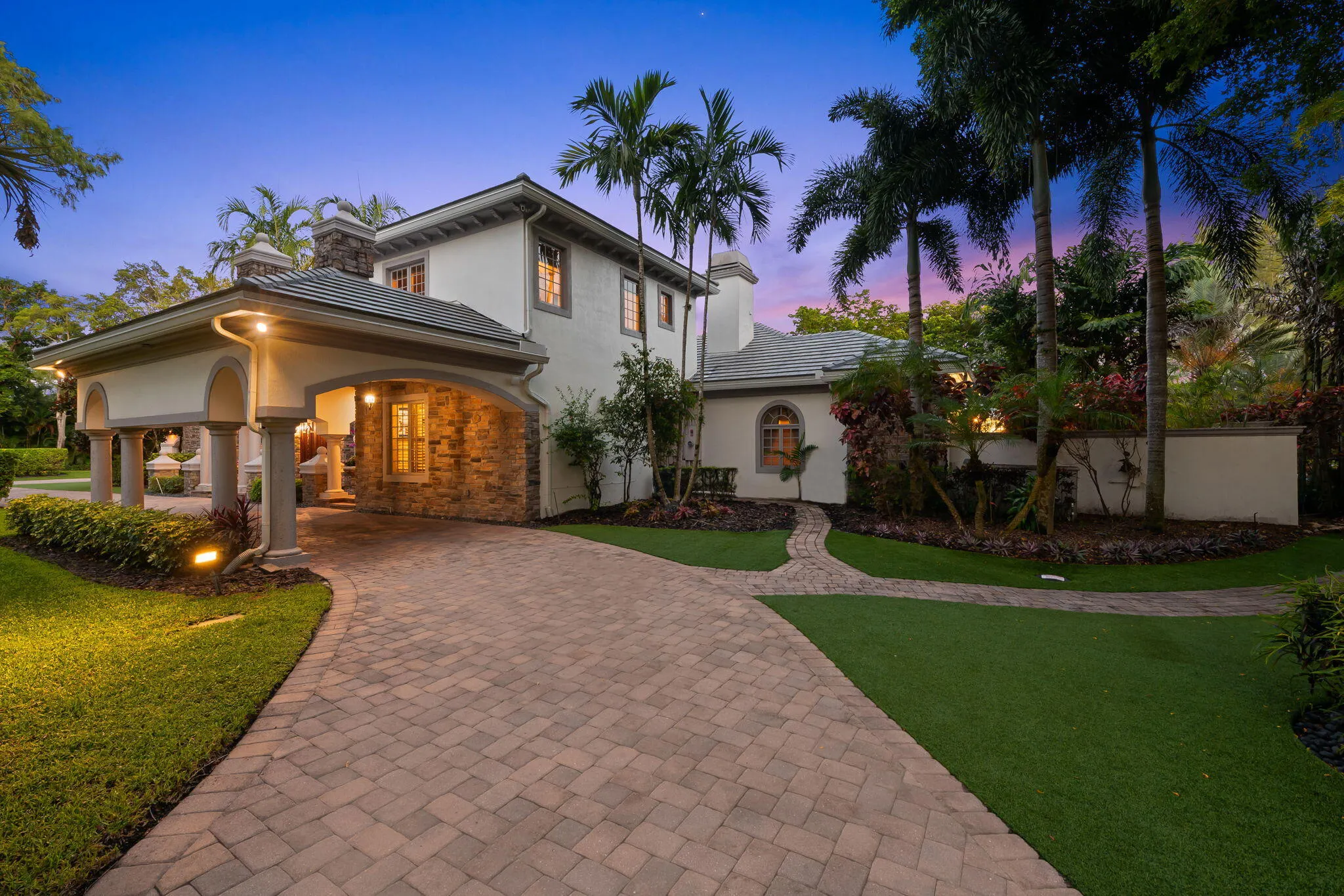 8950 NW 70th Court