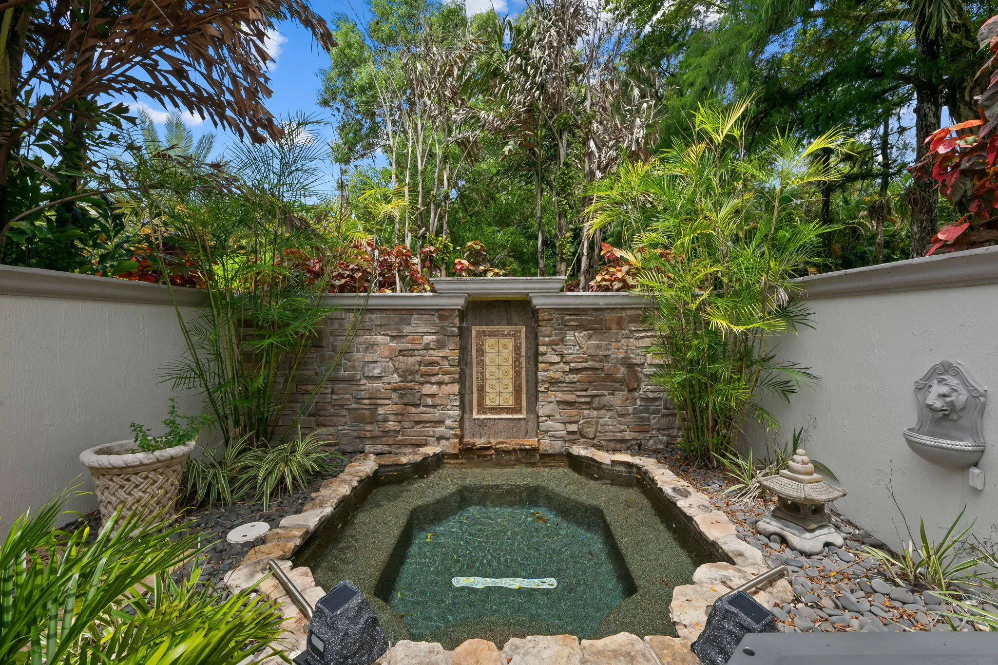 8950 NW 70th Court