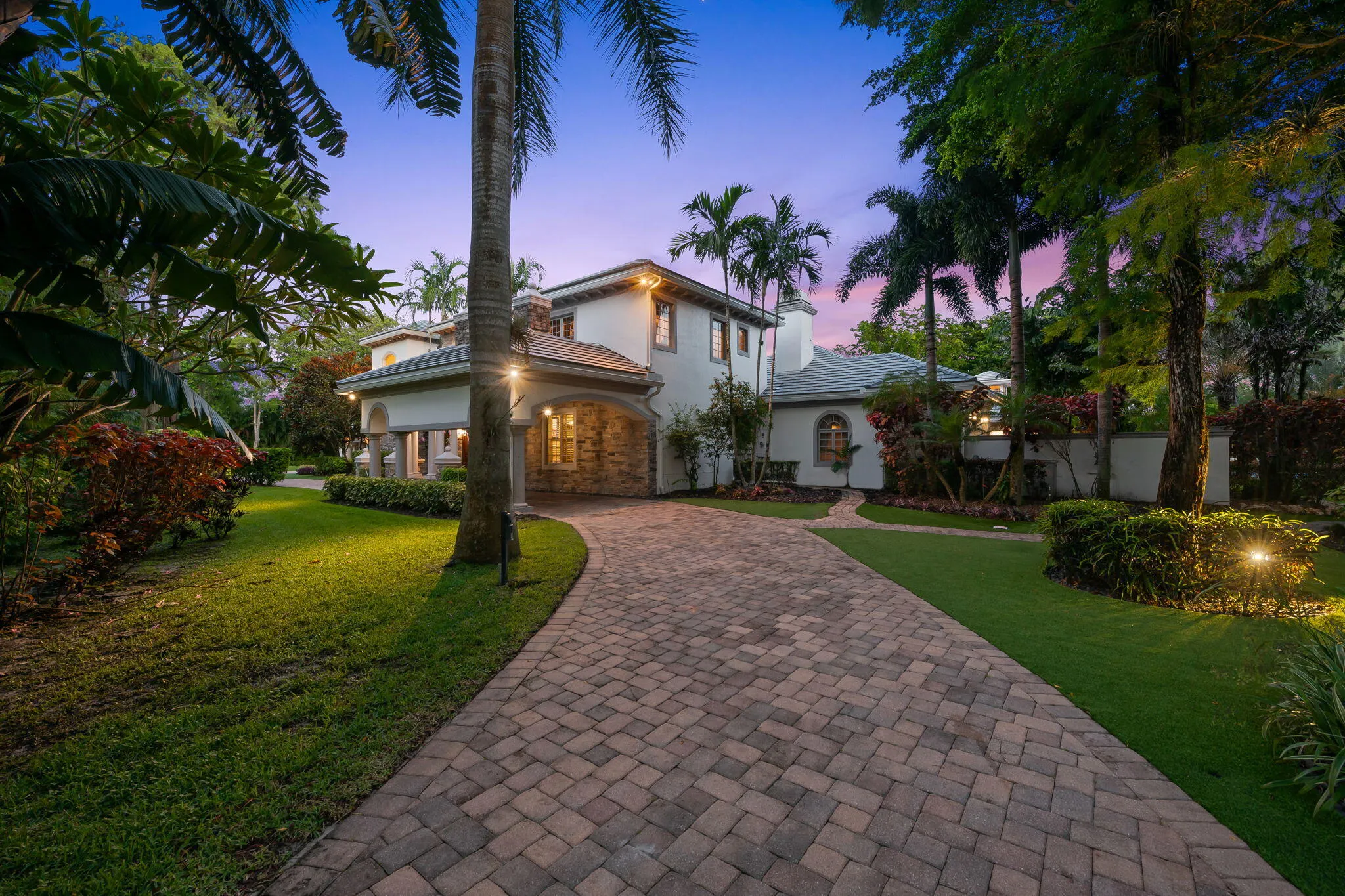8950 NW 70th Court