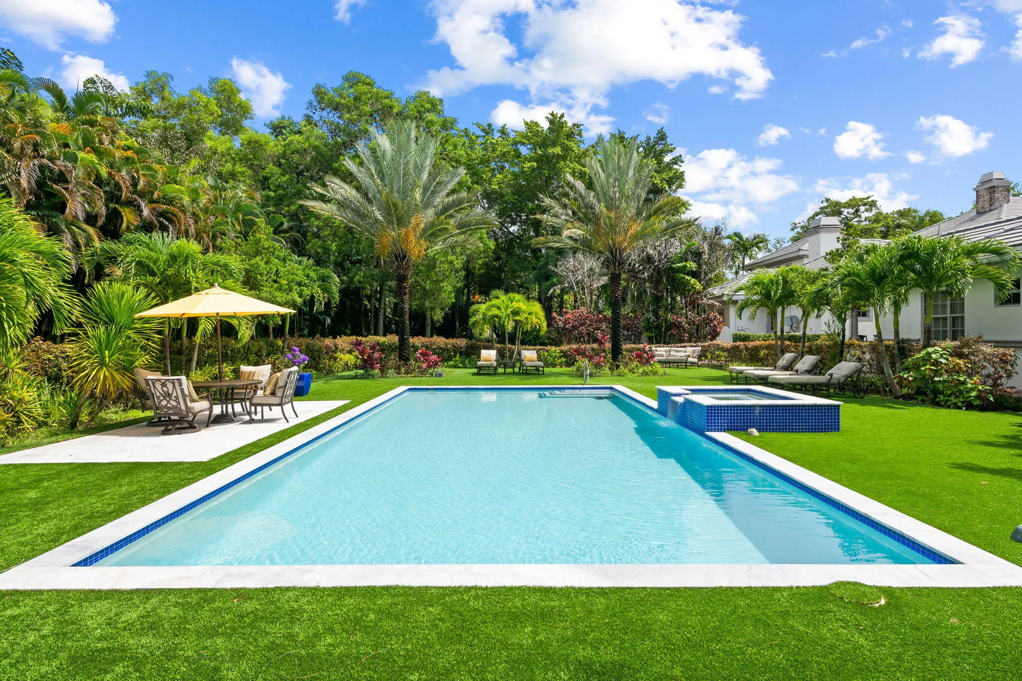 8950 NW 70th Court
