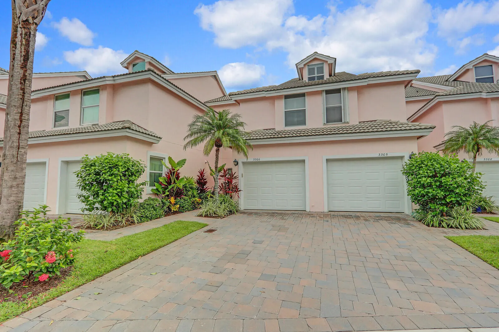 3306 Fairway Drive N