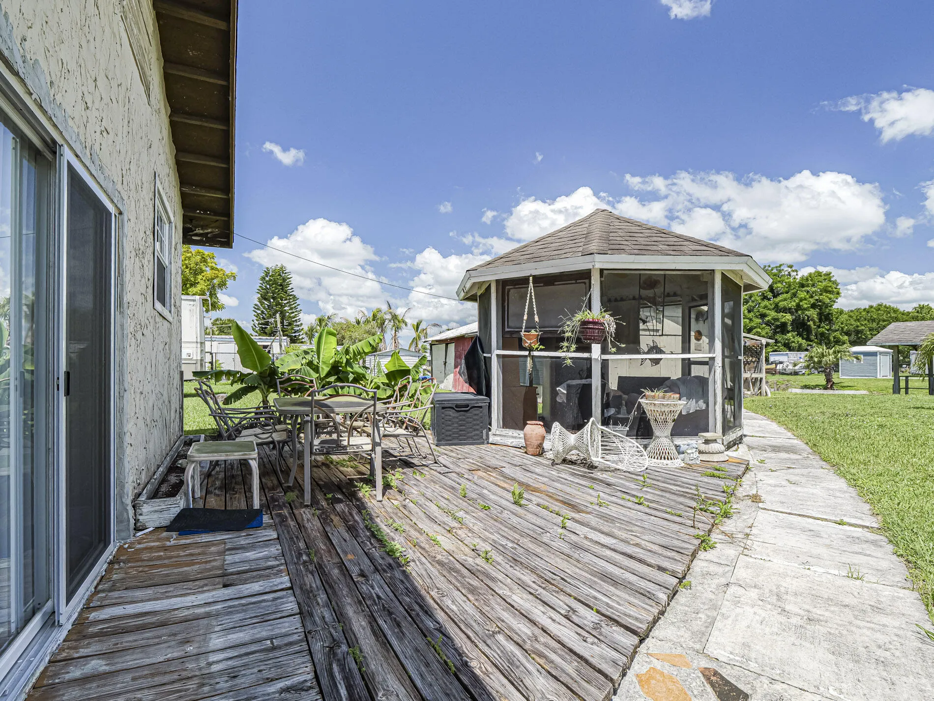 1040 Lissie Lane