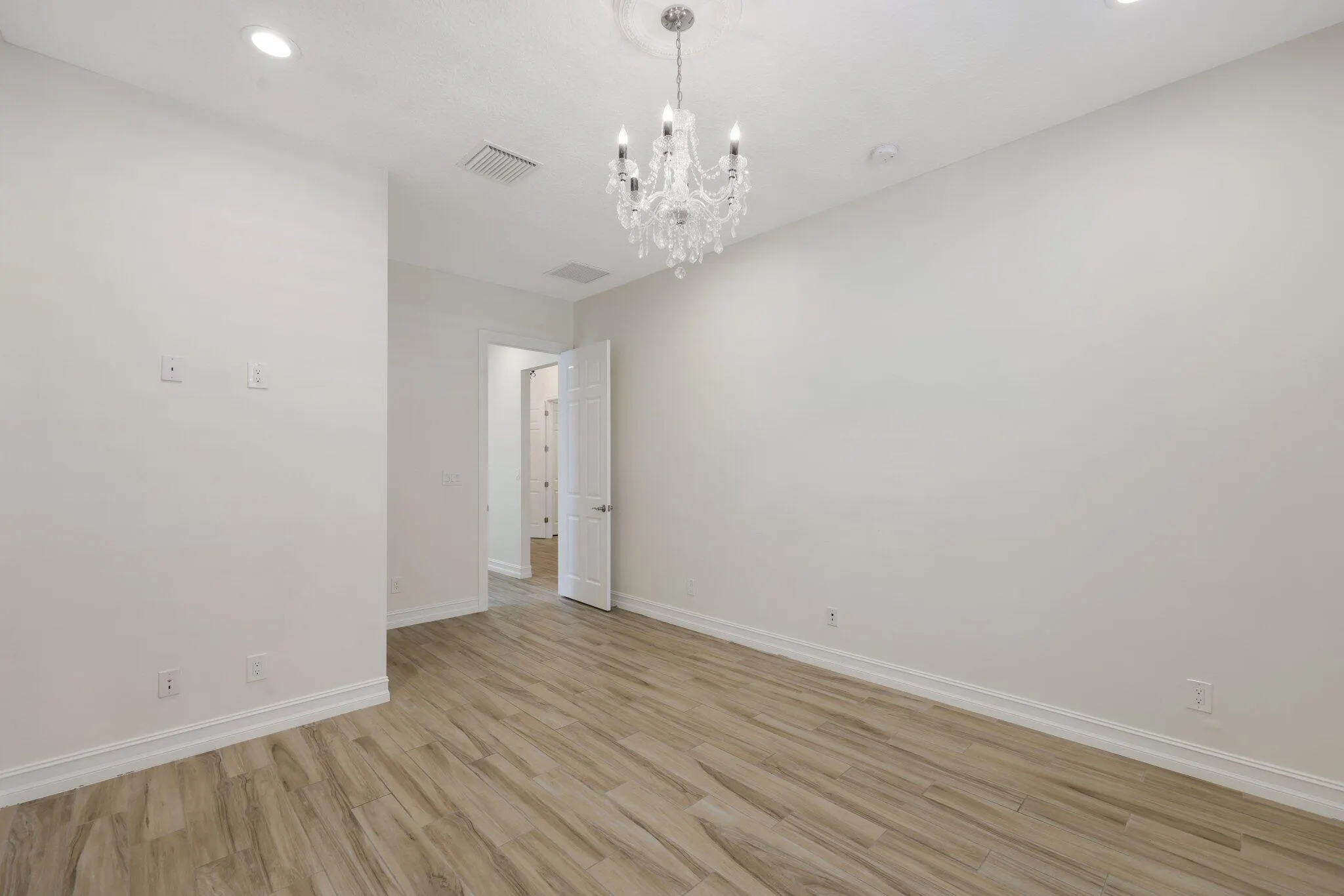 12100 Kalmar Circle S