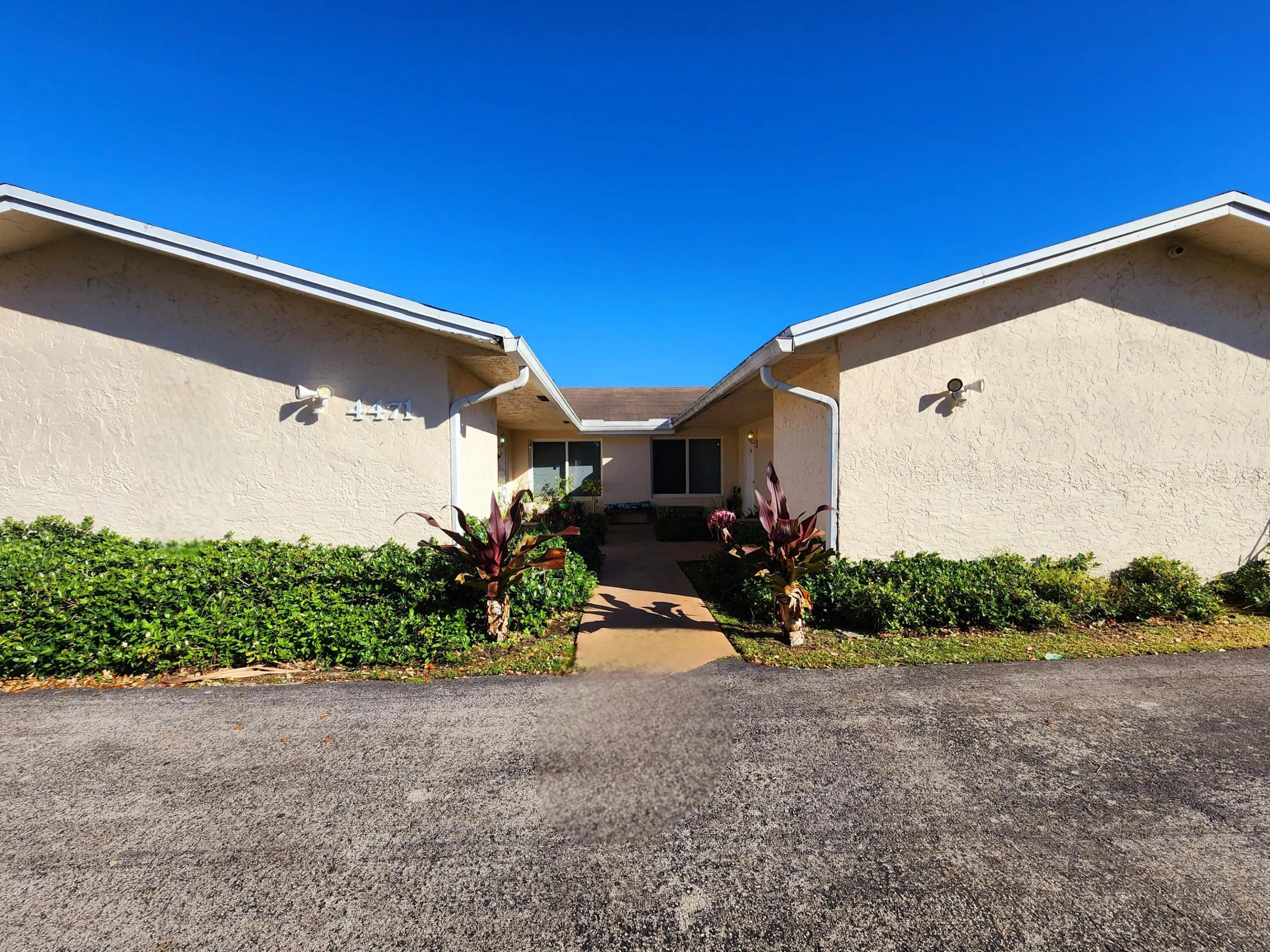 4471 SW 54th Court #1a-2b