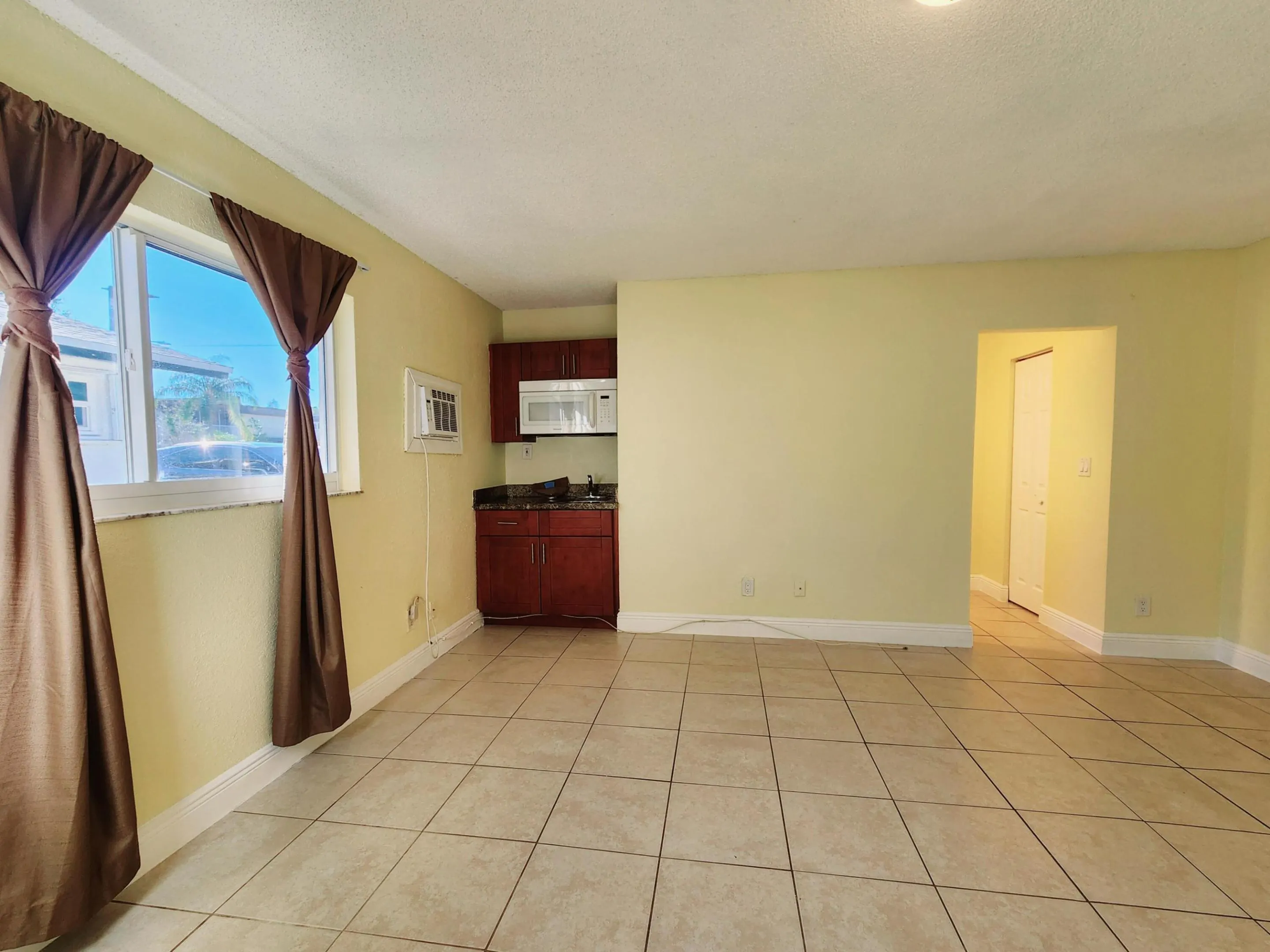 4471 SW 54th Court #1a-2b