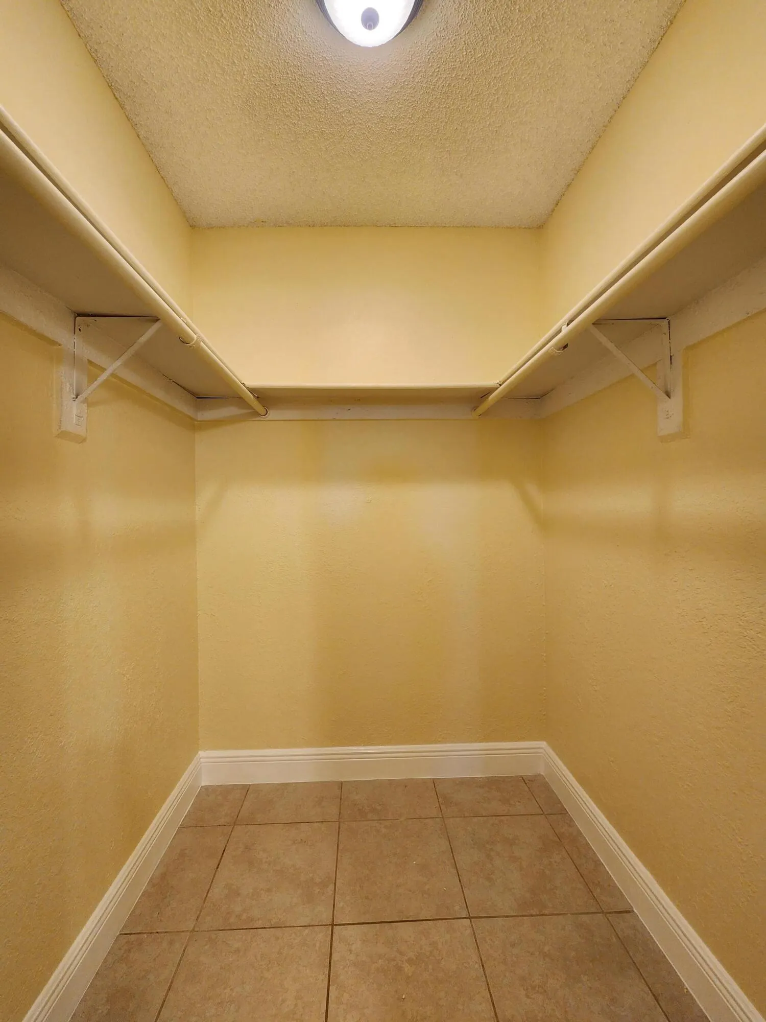 4471 SW 54th Court #1a-2b