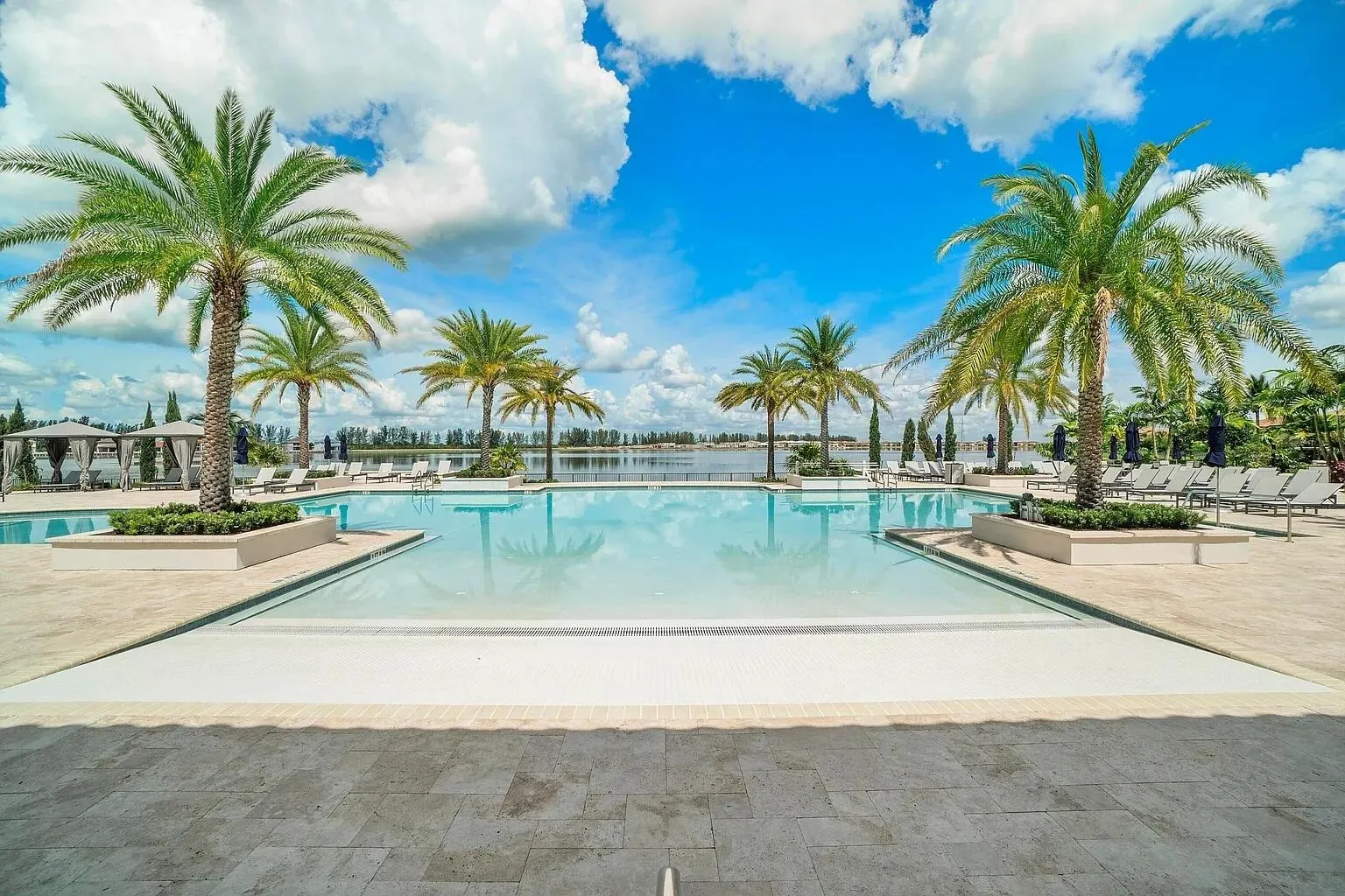 8540 W Parkland Bay Trail