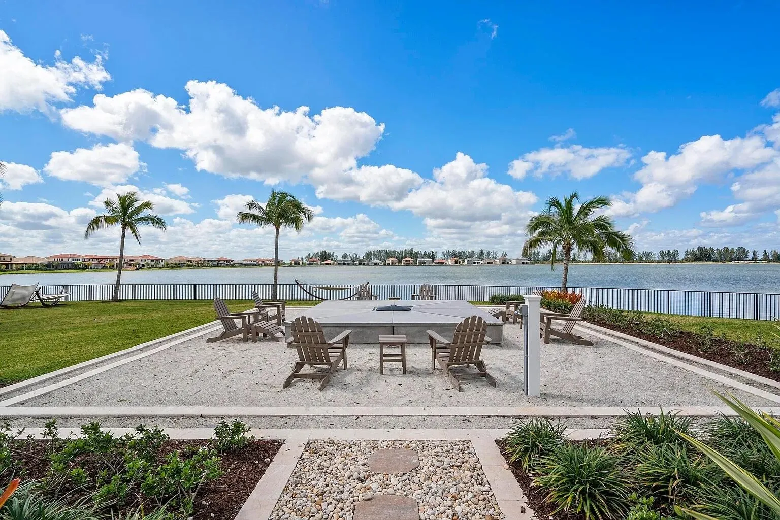 8540 W Parkland Bay Trail