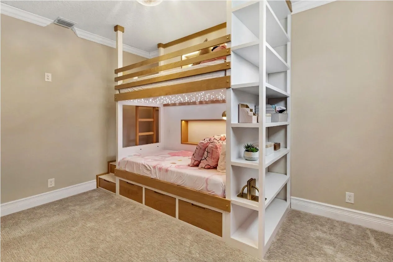 10120 NW 59th Court