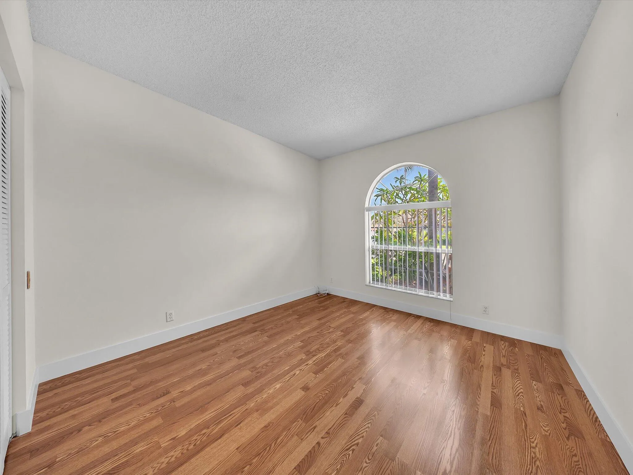 6029 NW 74th Street