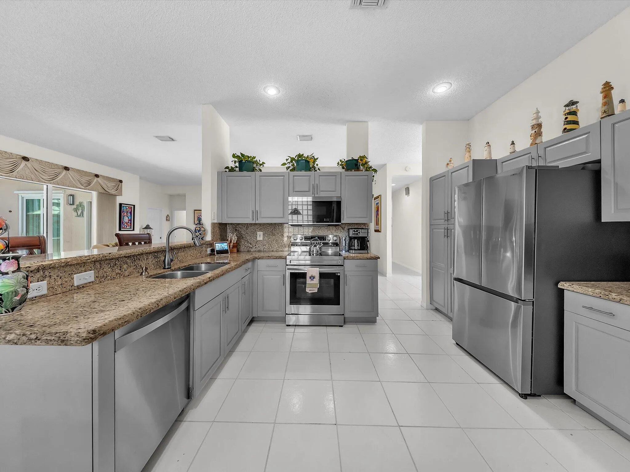 6029 NW 74th Street