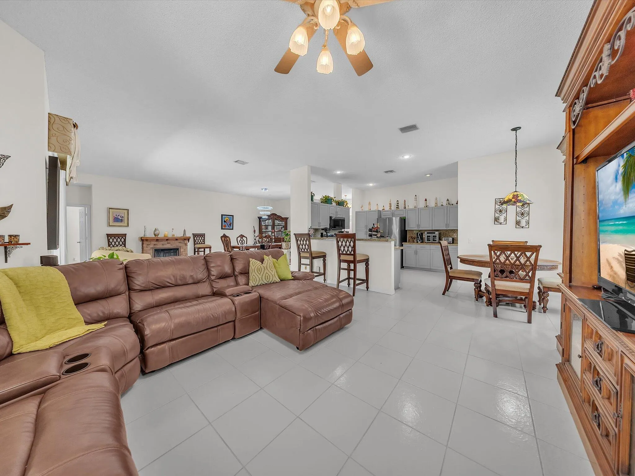6029 NW 74th Street