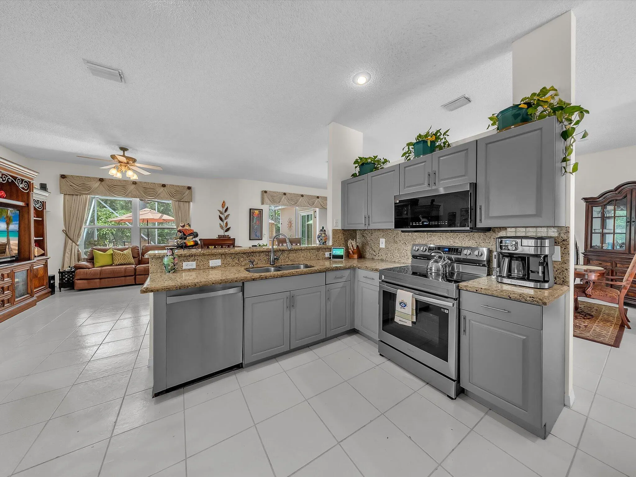 6029 NW 74th Street