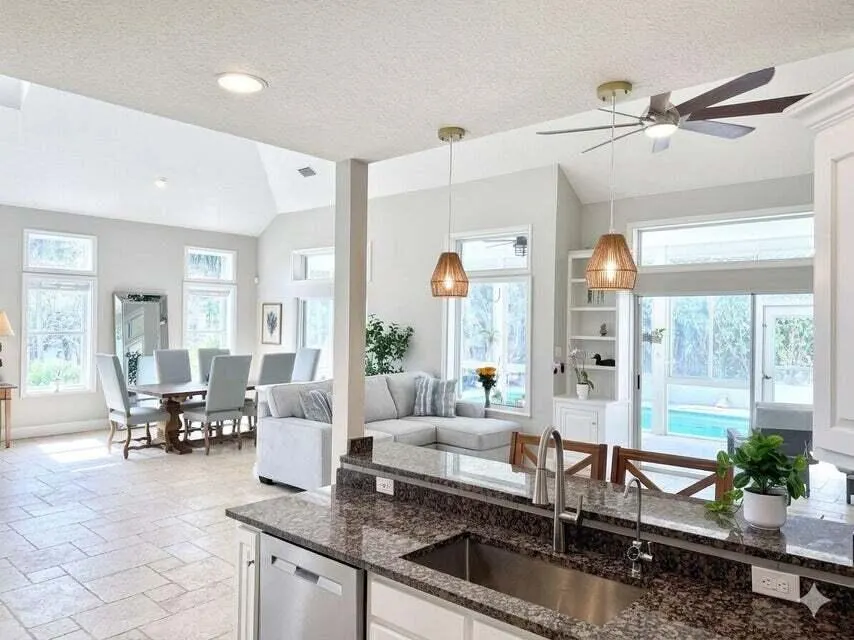400 Seaside Lane