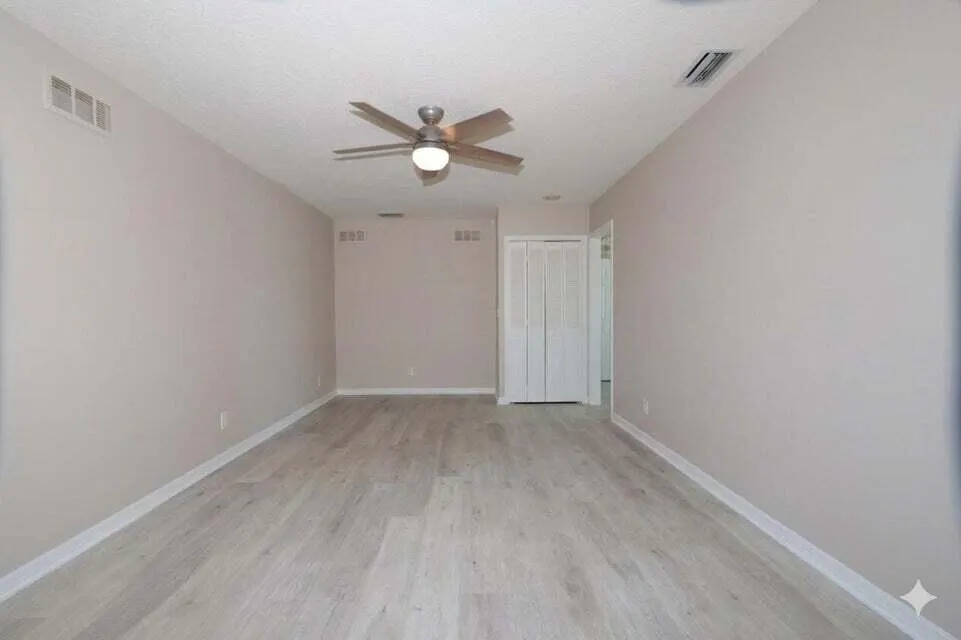 400 Seaside Lane
