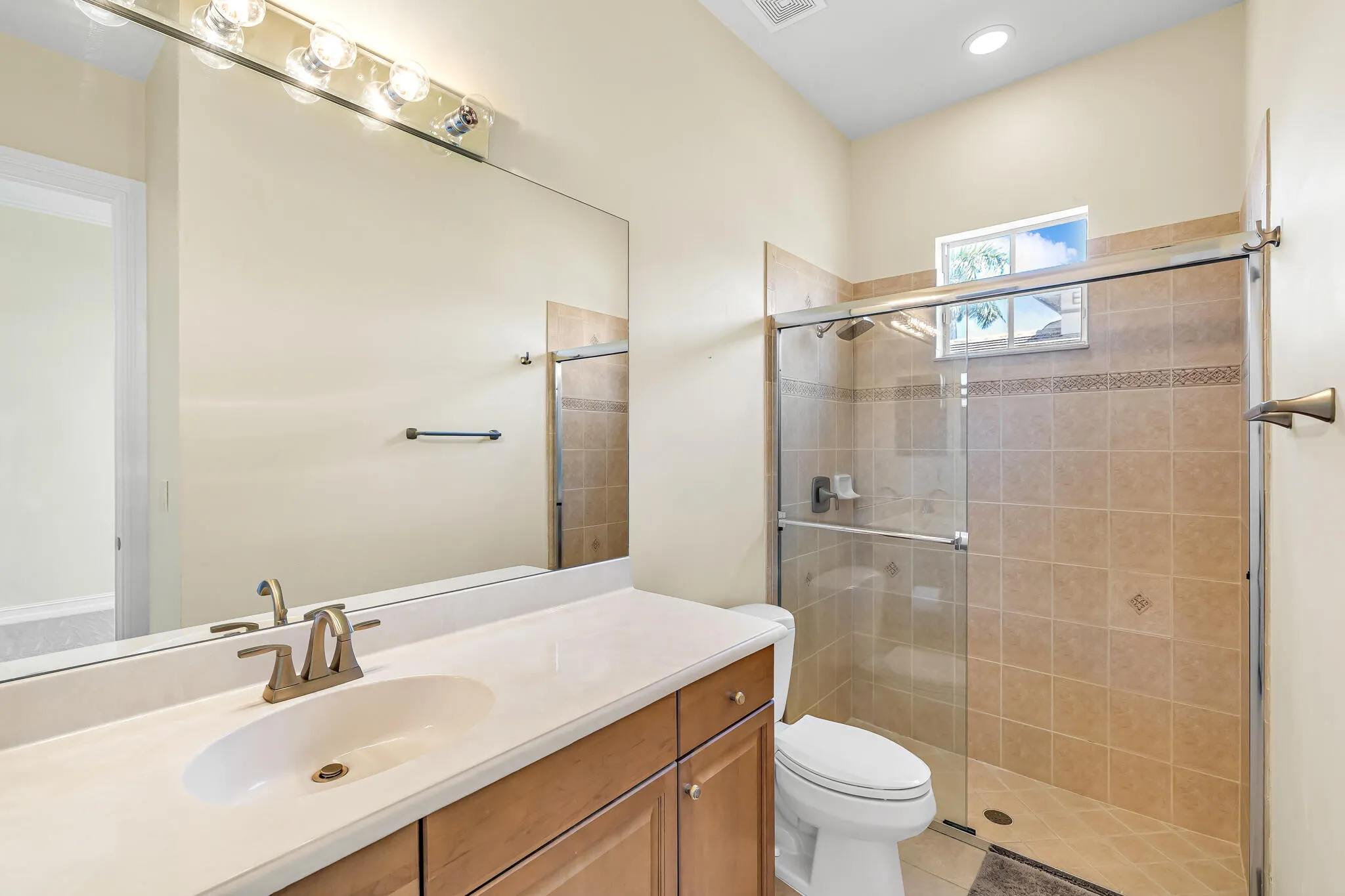 11224 NW 77th Place