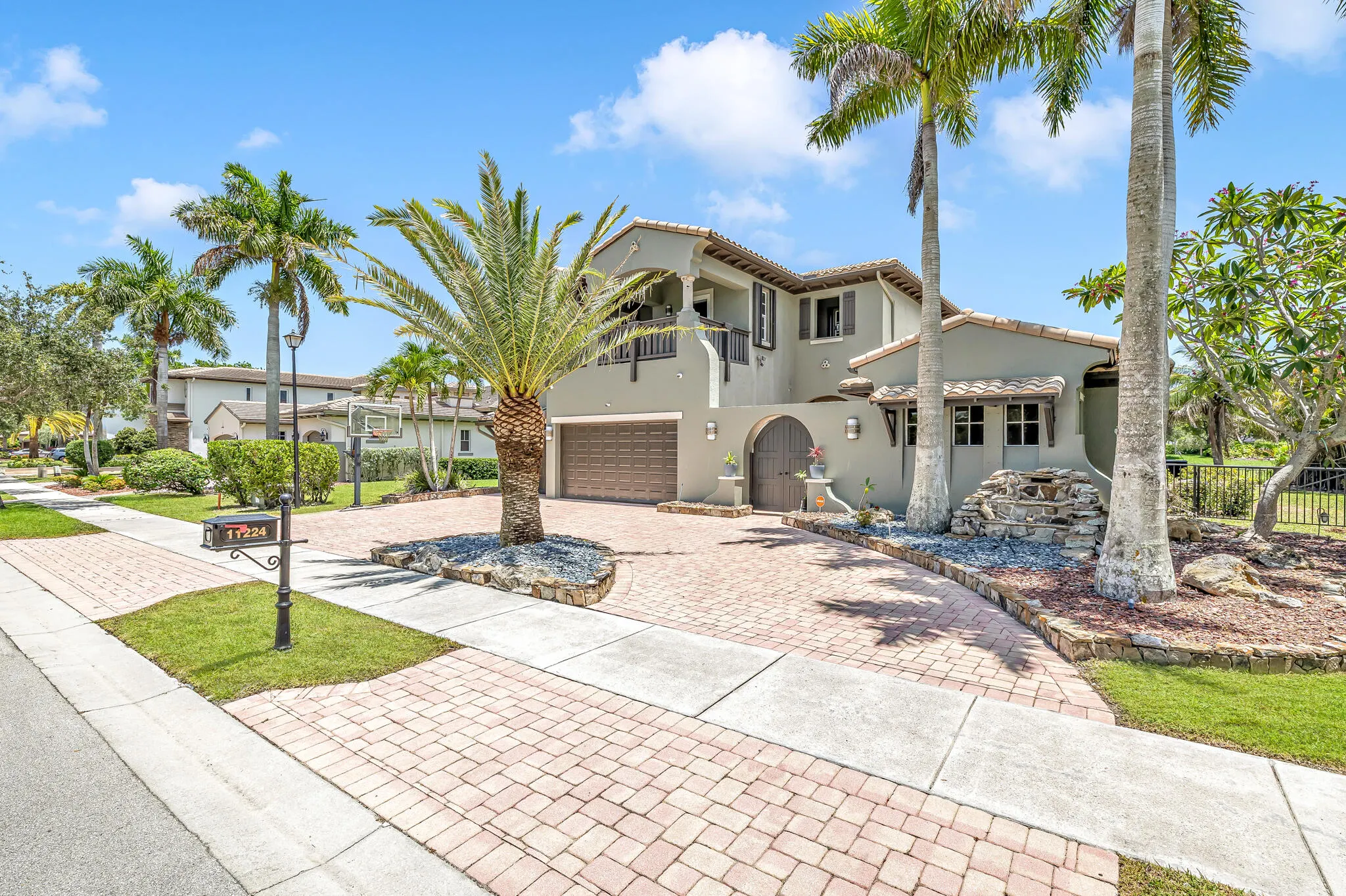 11224 NW 77th Place
