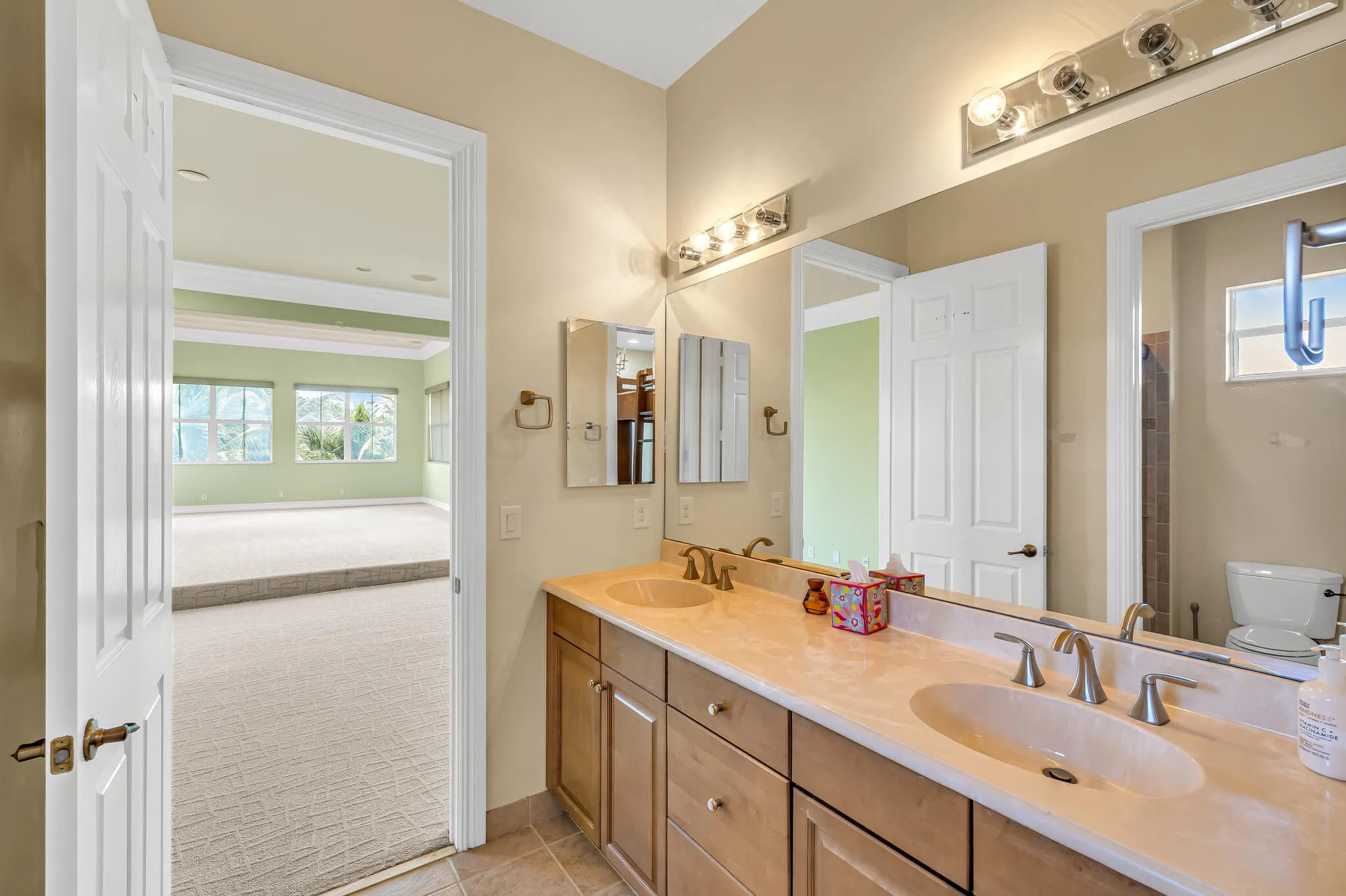 11224 NW 77th Place