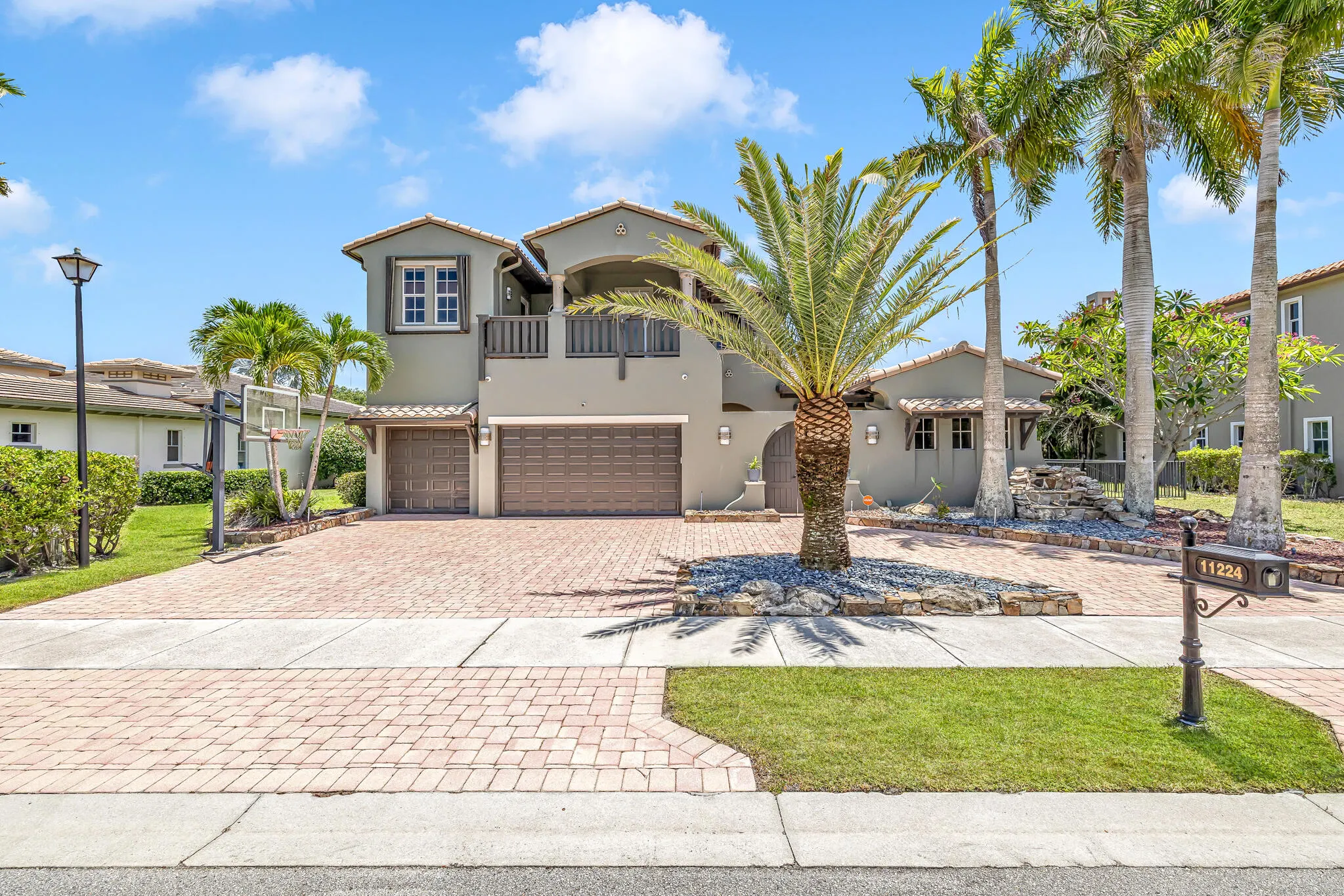 11224 NW 77th Place
