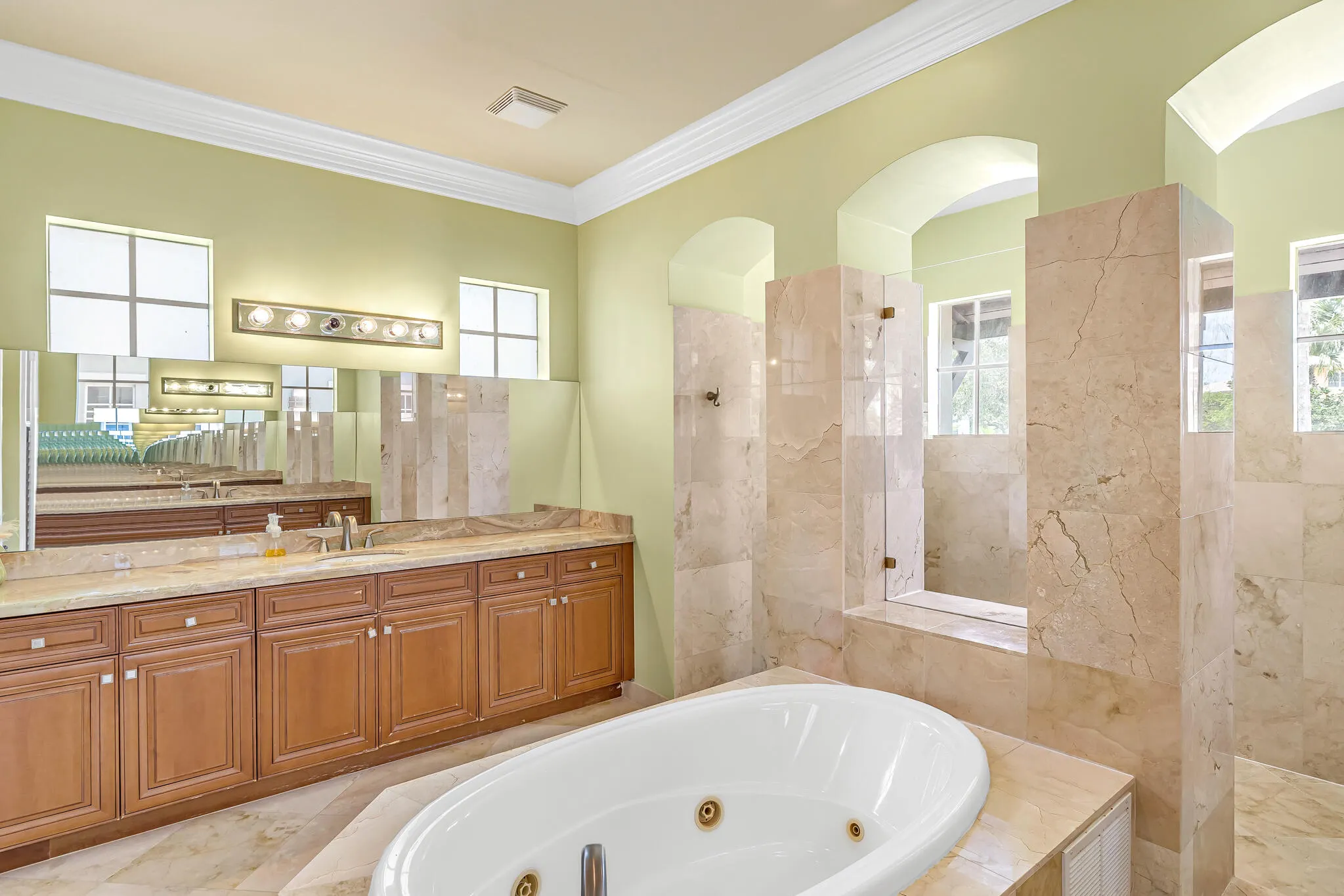 11224 NW 77th Place