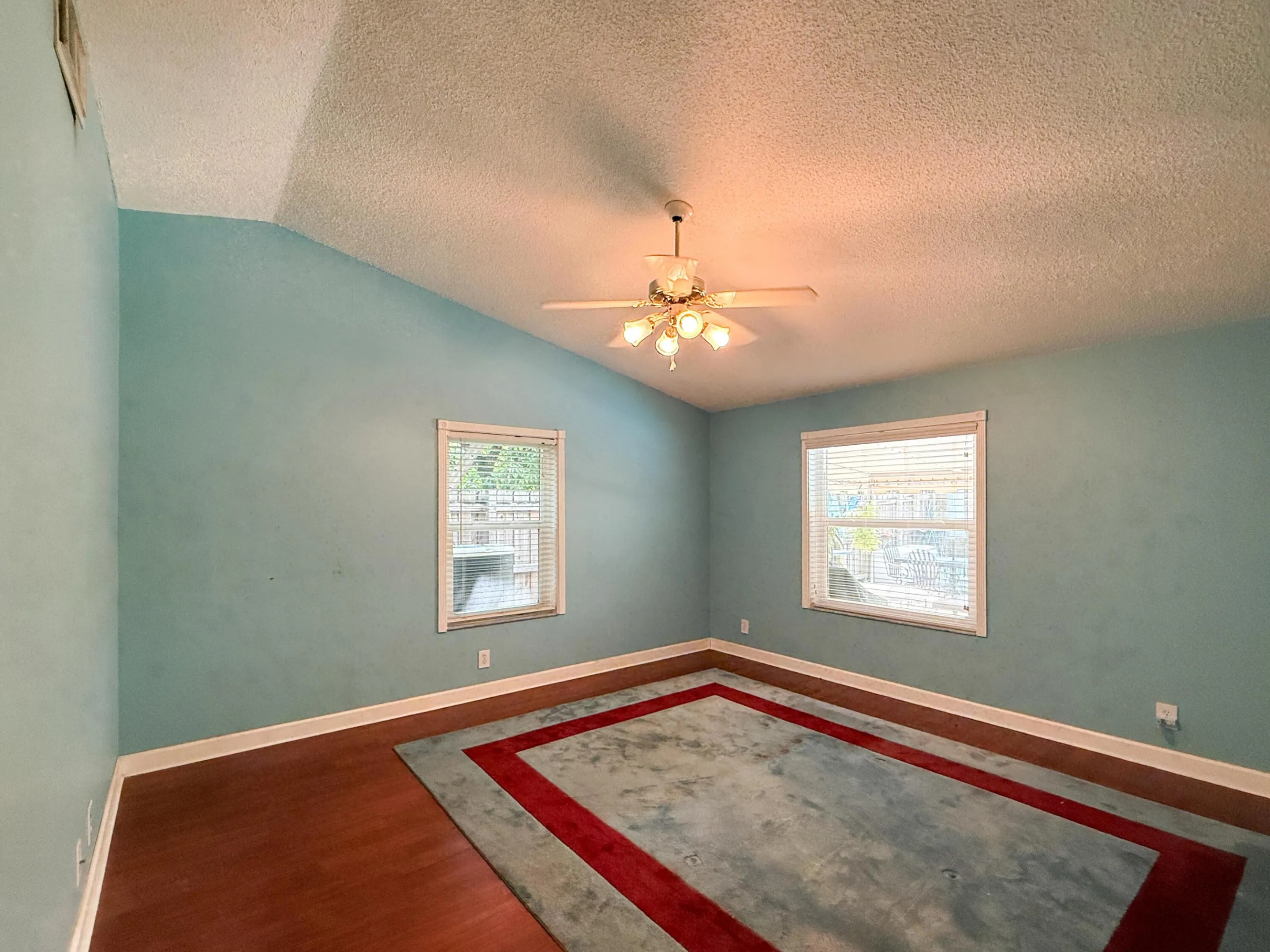 4786 NW 14th Street