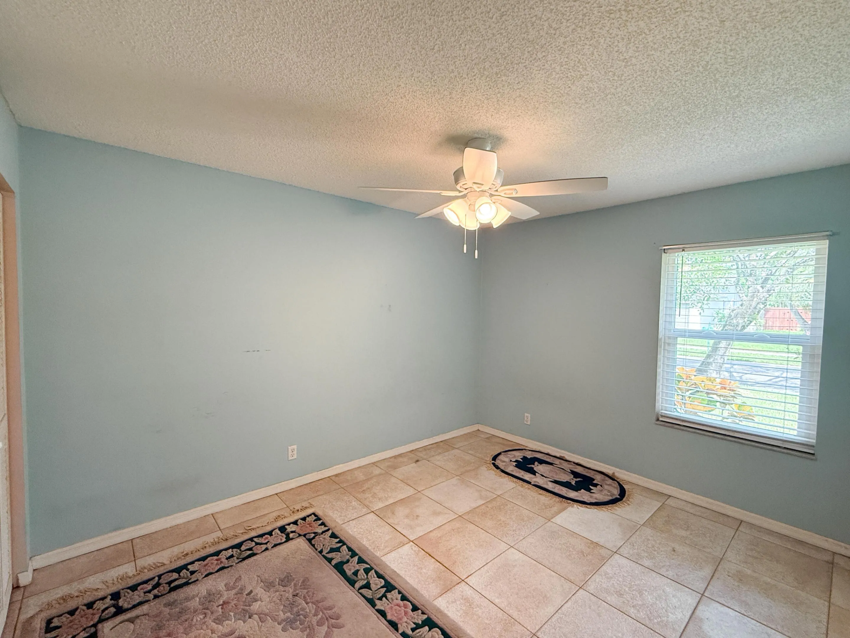 4786 NW 14th Street