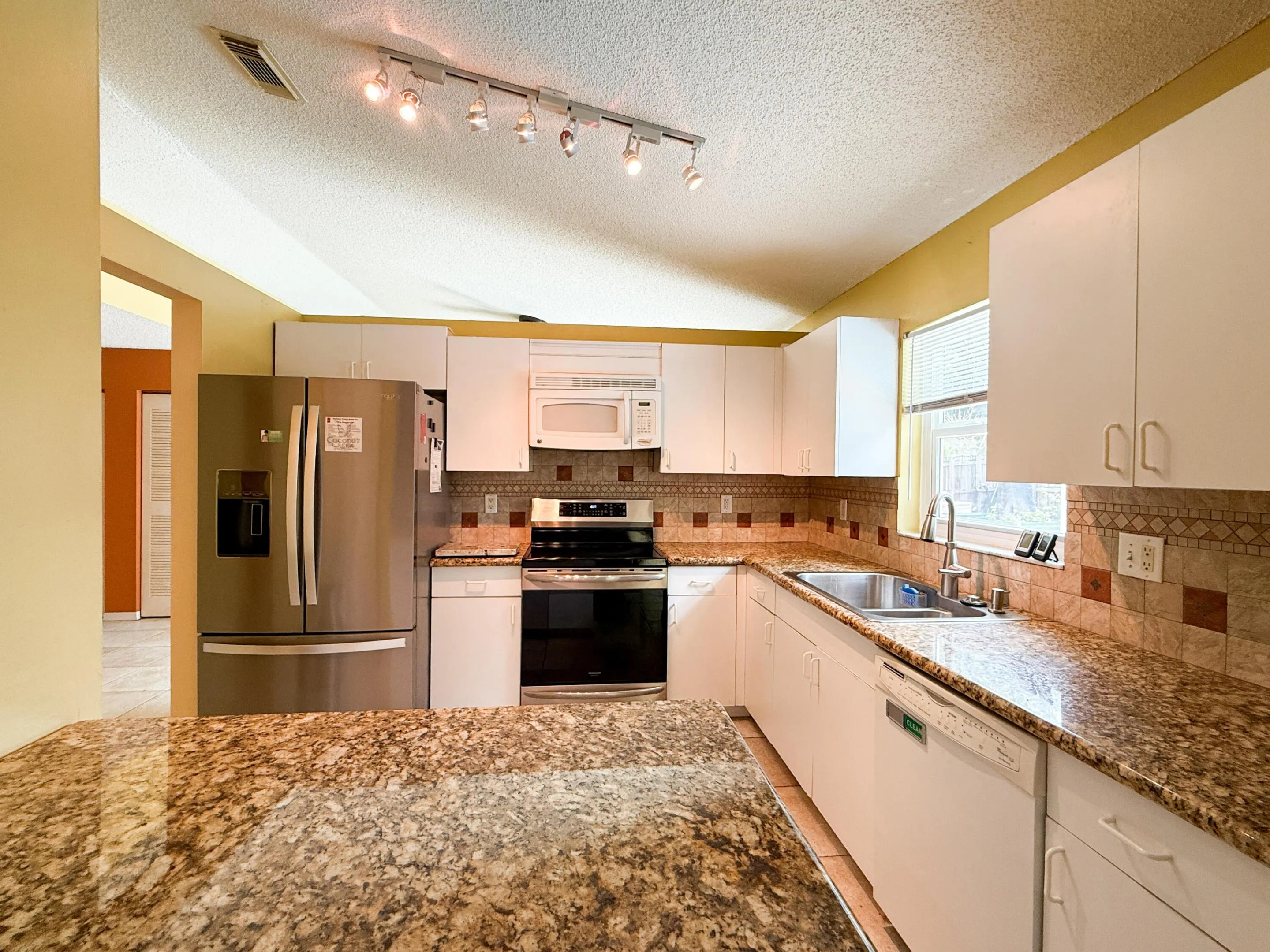 4786 NW 14th Street