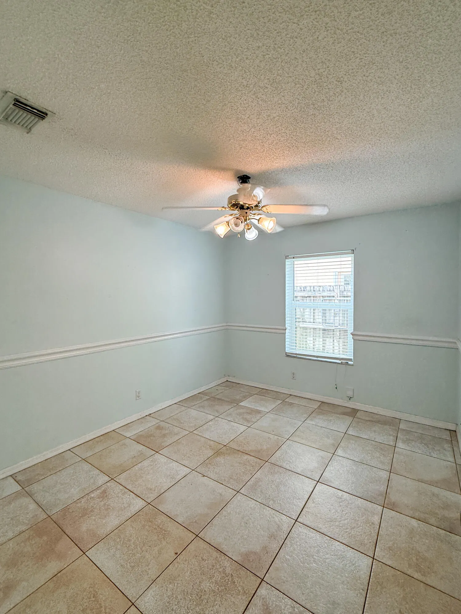 4786 NW 14th Street