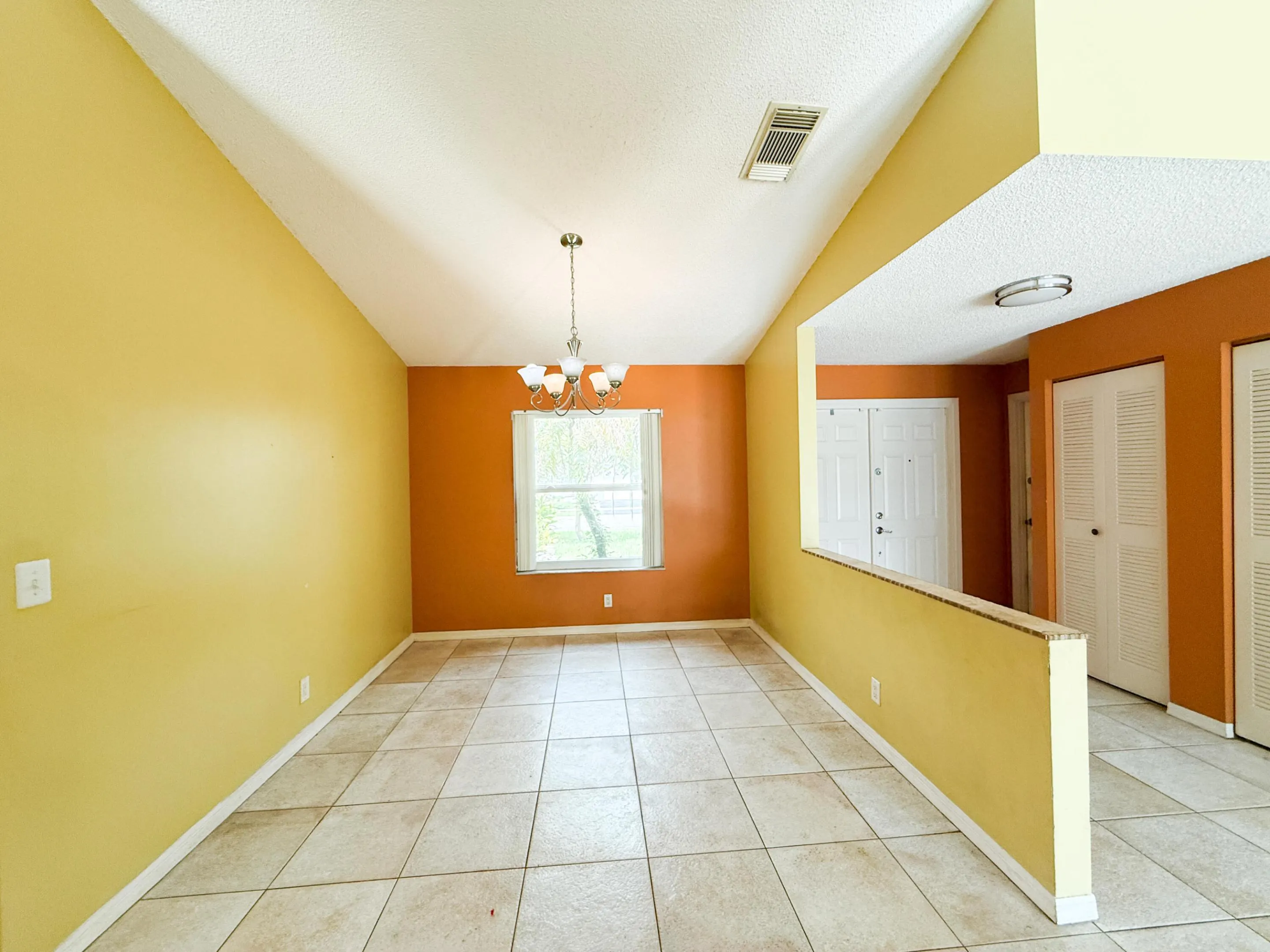 4786 NW 14th Street