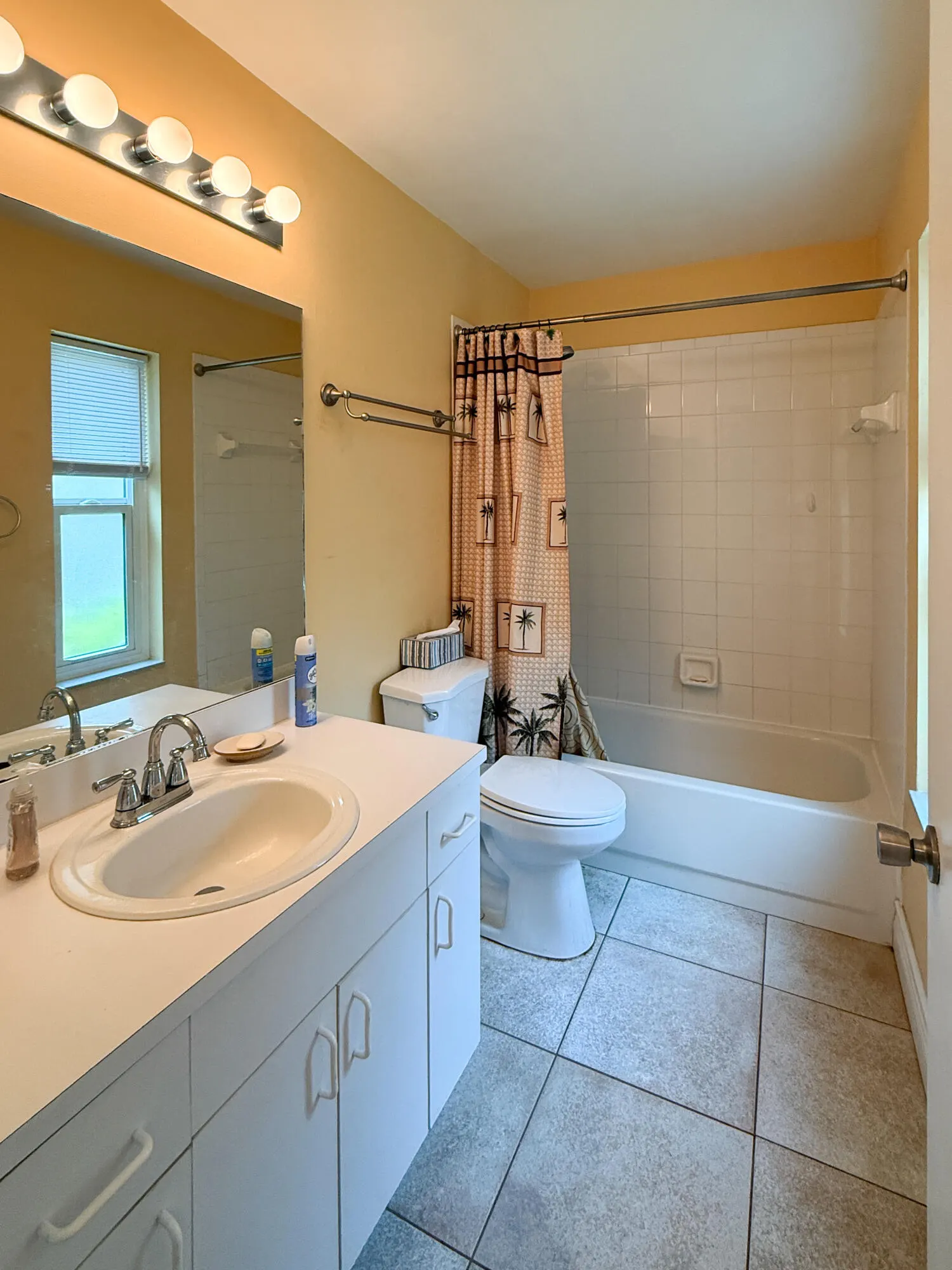4786 NW 14th Street