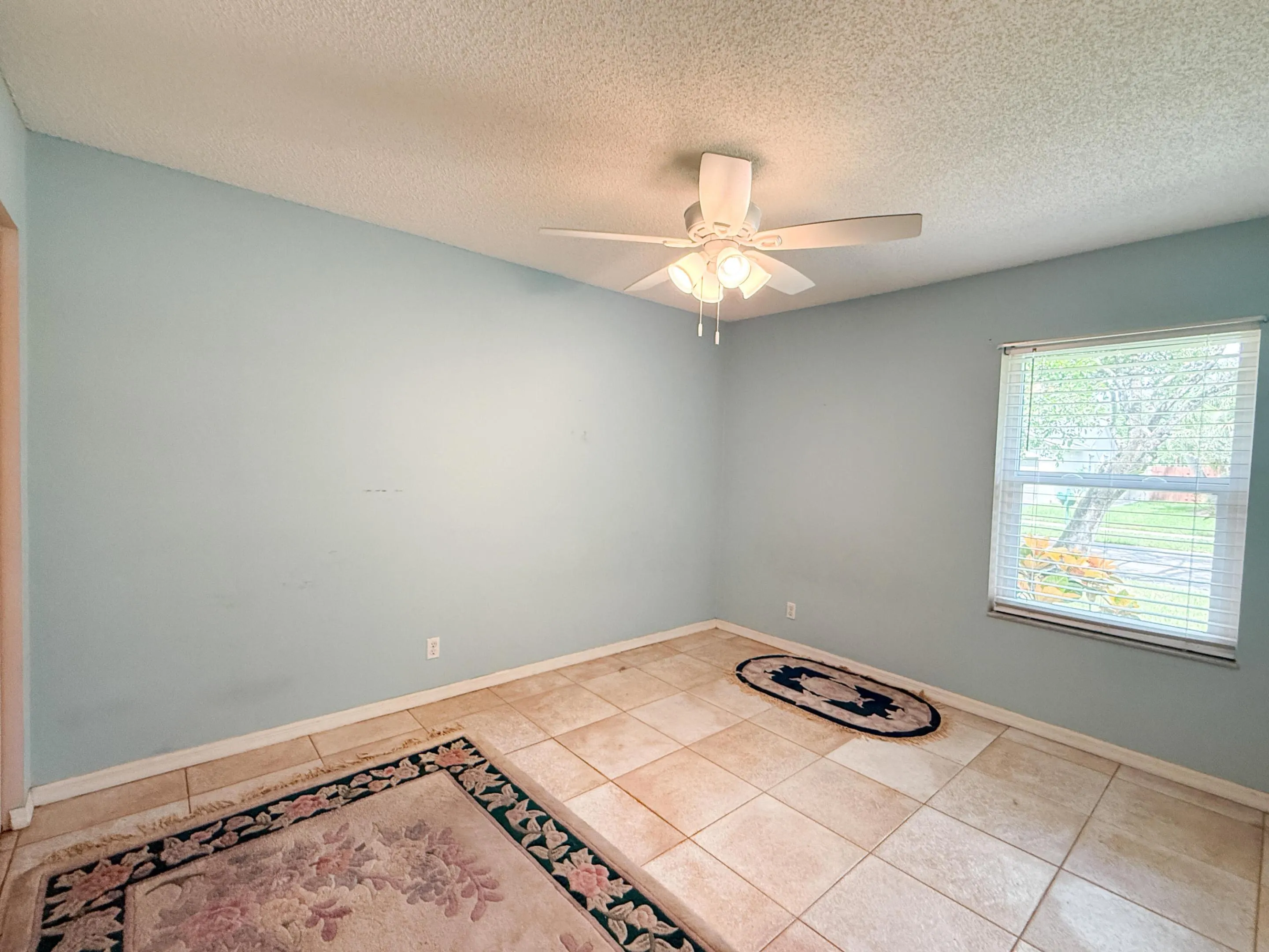 4786 NW 14th Street