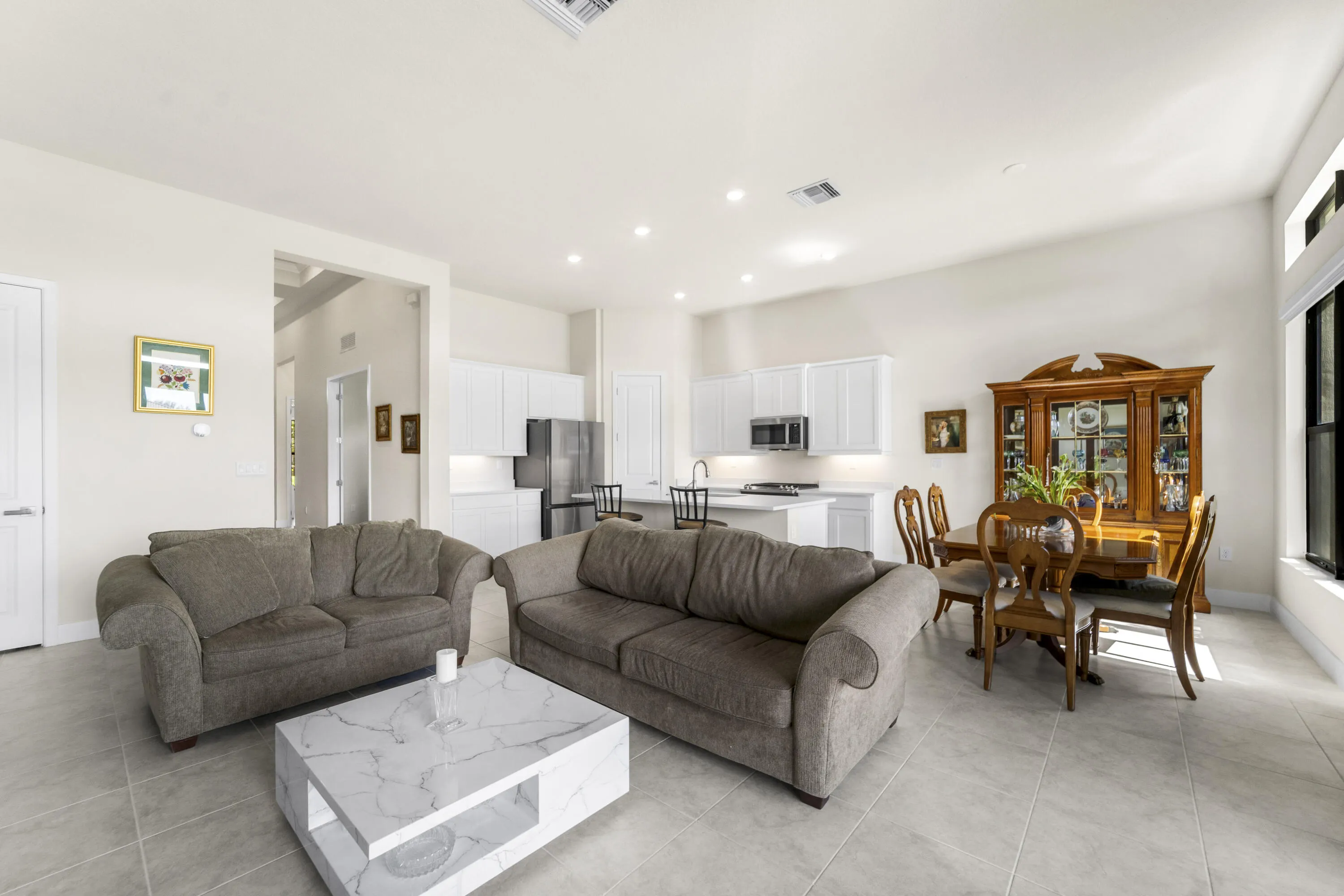 8098 LIBERTY Way