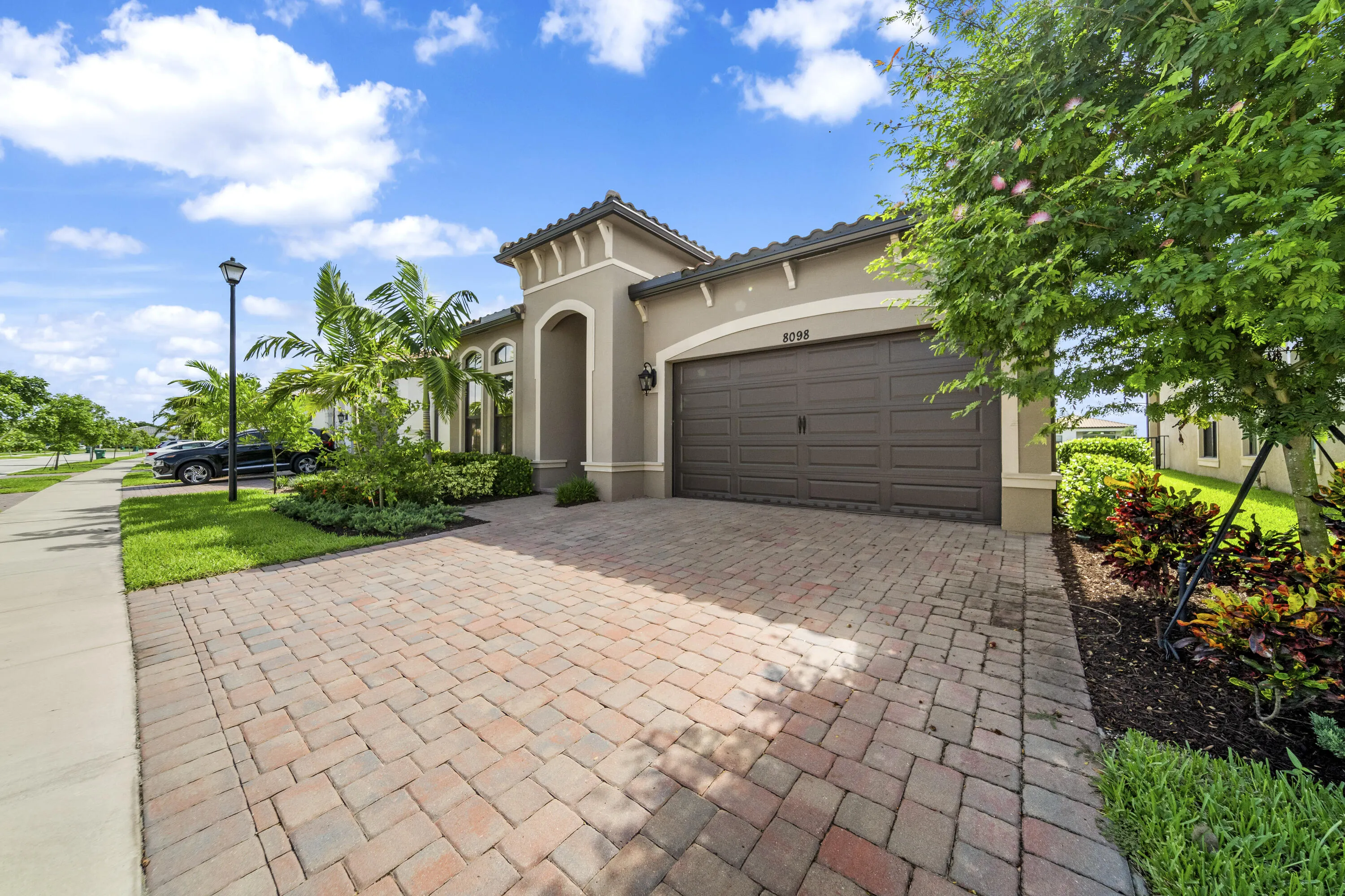 8098 LIBERTY Way